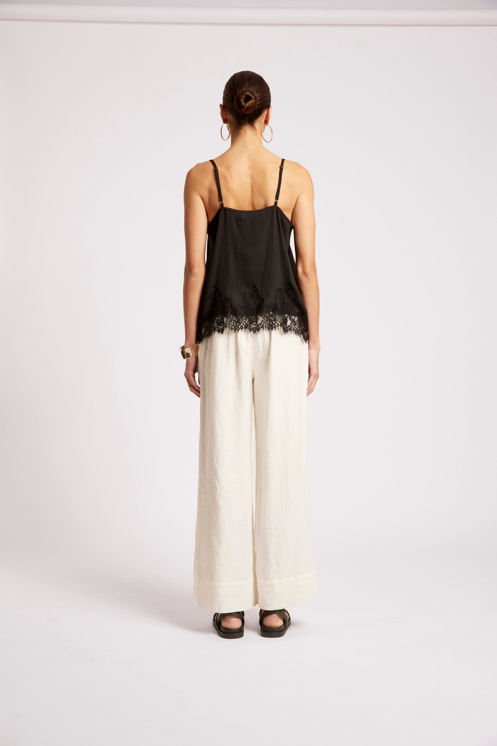 EB & IVE Drift Lace Tank BLACK