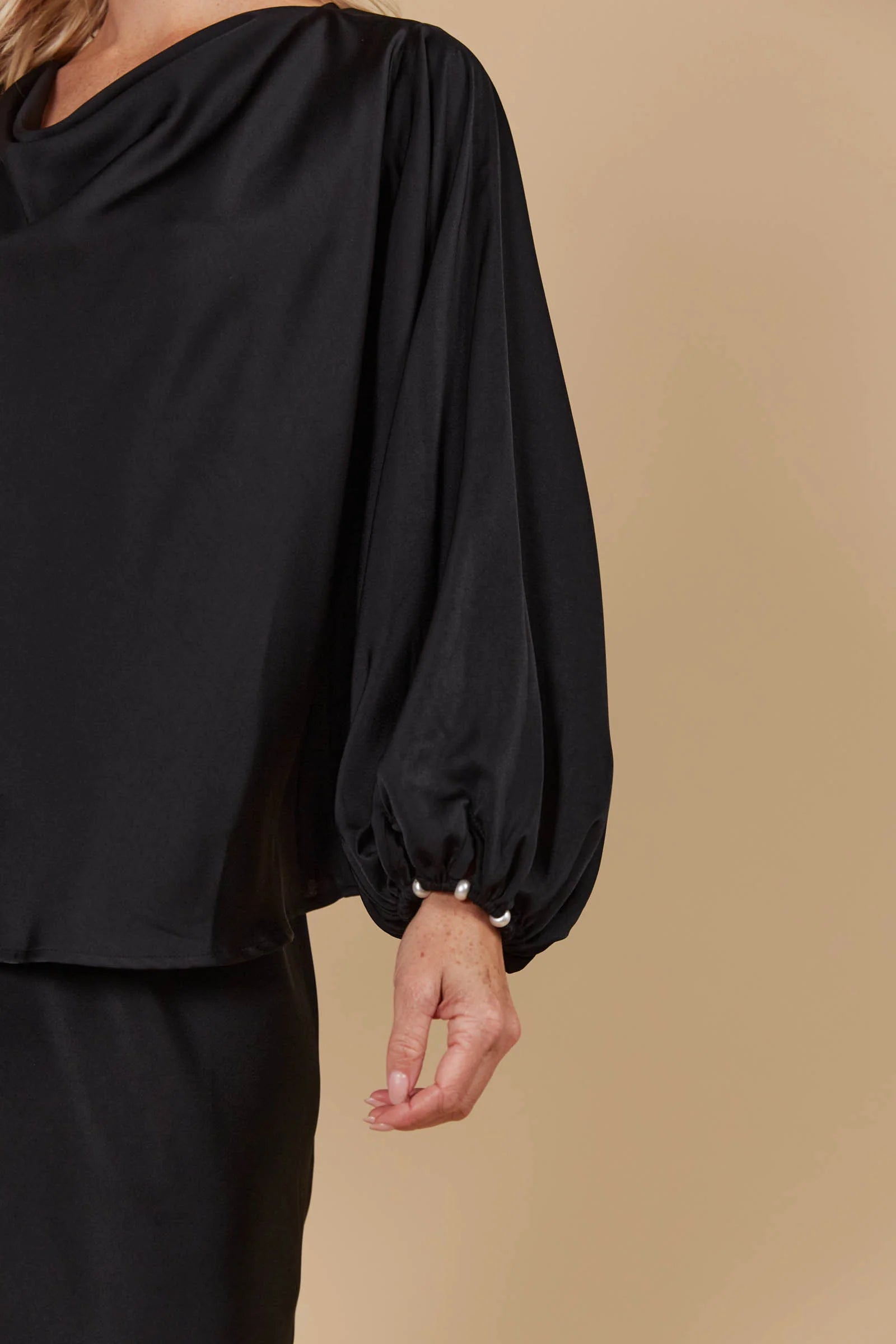 ISLE Maia Cowl Top ONYX