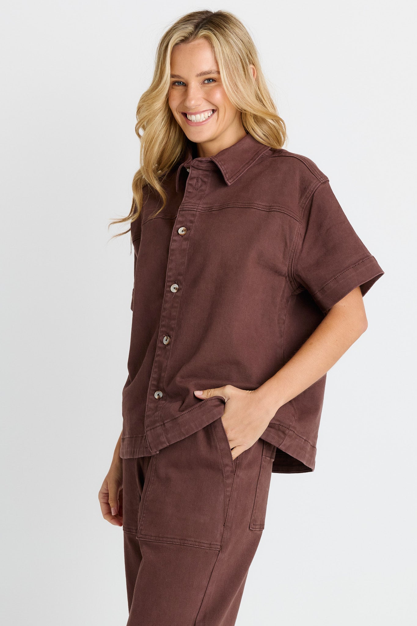BETTY BASICS Quinn Shirt CHOCOLATE