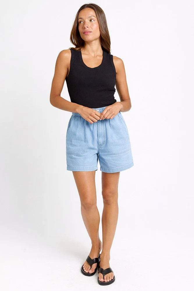 BETTY BASICS Drew Denim Short MEDIUM WASH