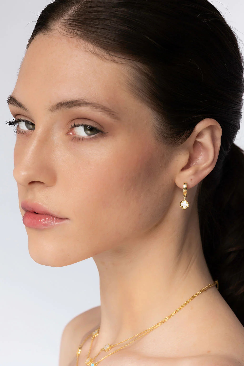 LIBERTE Duchess Earring Gold MOP