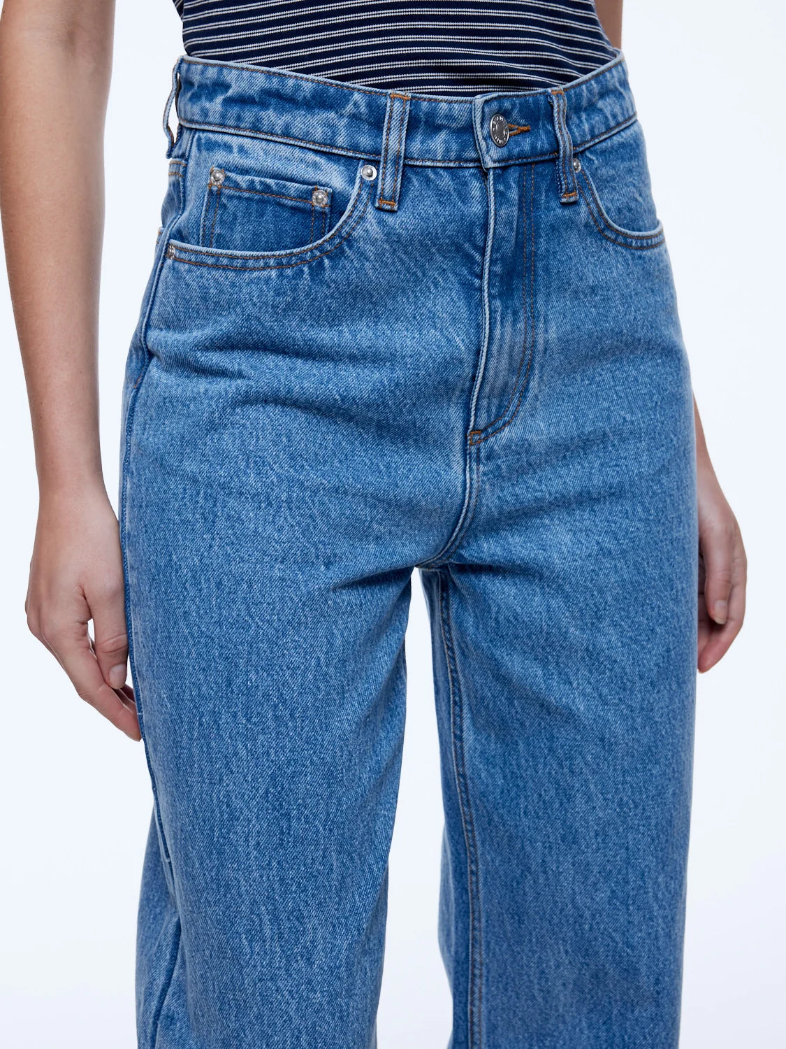 ENA PELLY Letti Straight Leg Jean LIGHT INDIGO