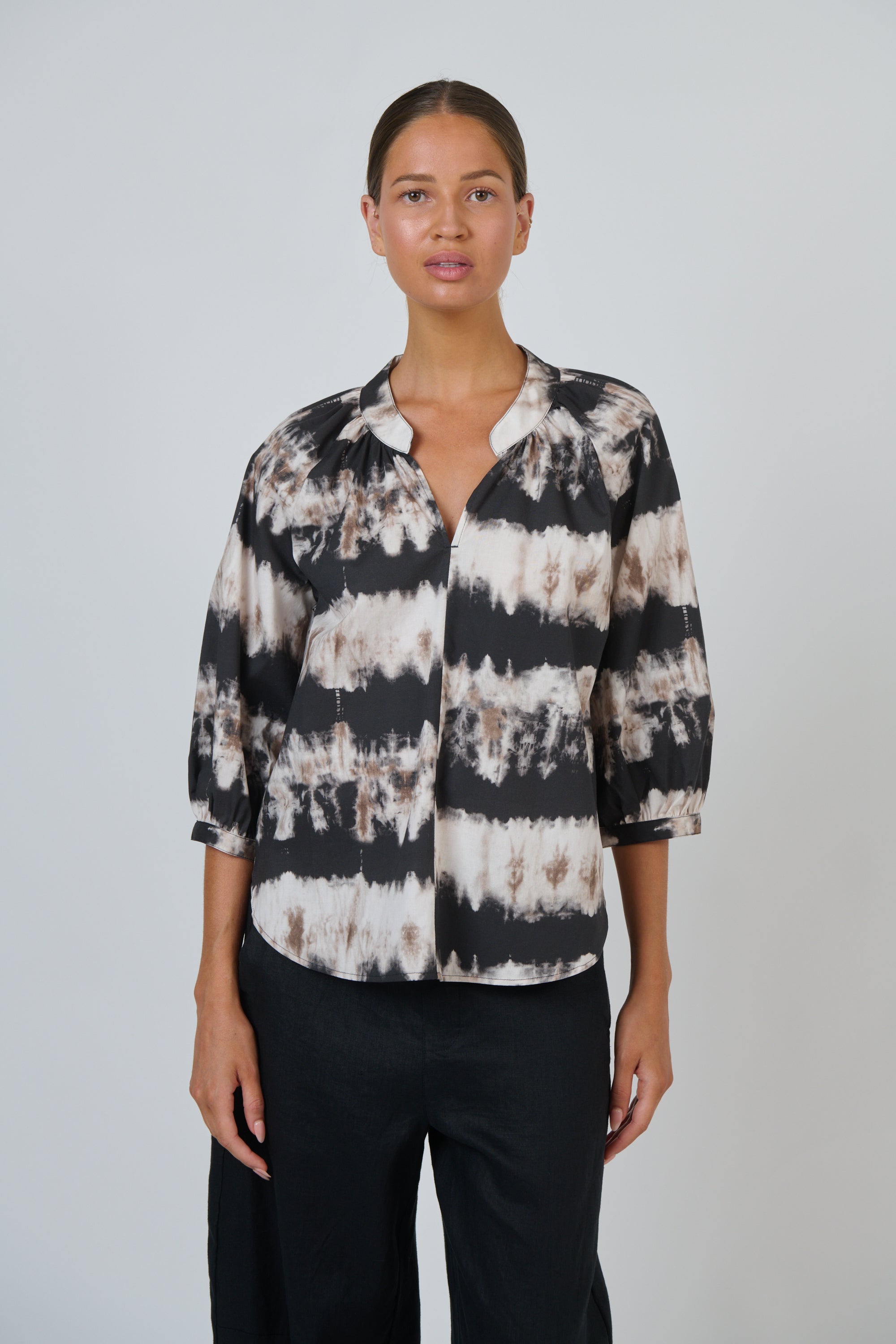 OLIVE ET JULIE 3/4 Sleeve Blouse ERUPTION