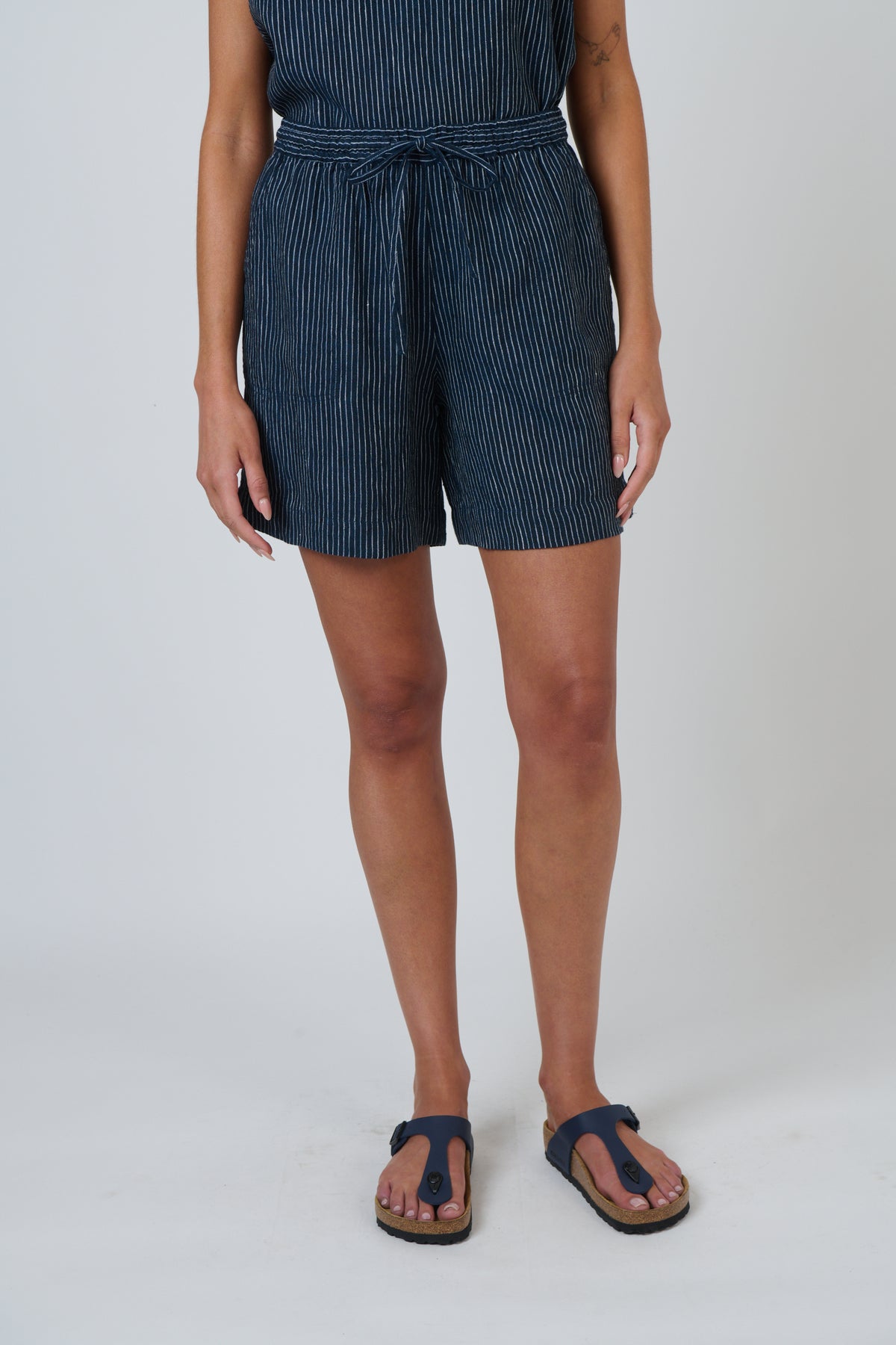 OLIVE ET JULIE Linen Short STREAMLINED