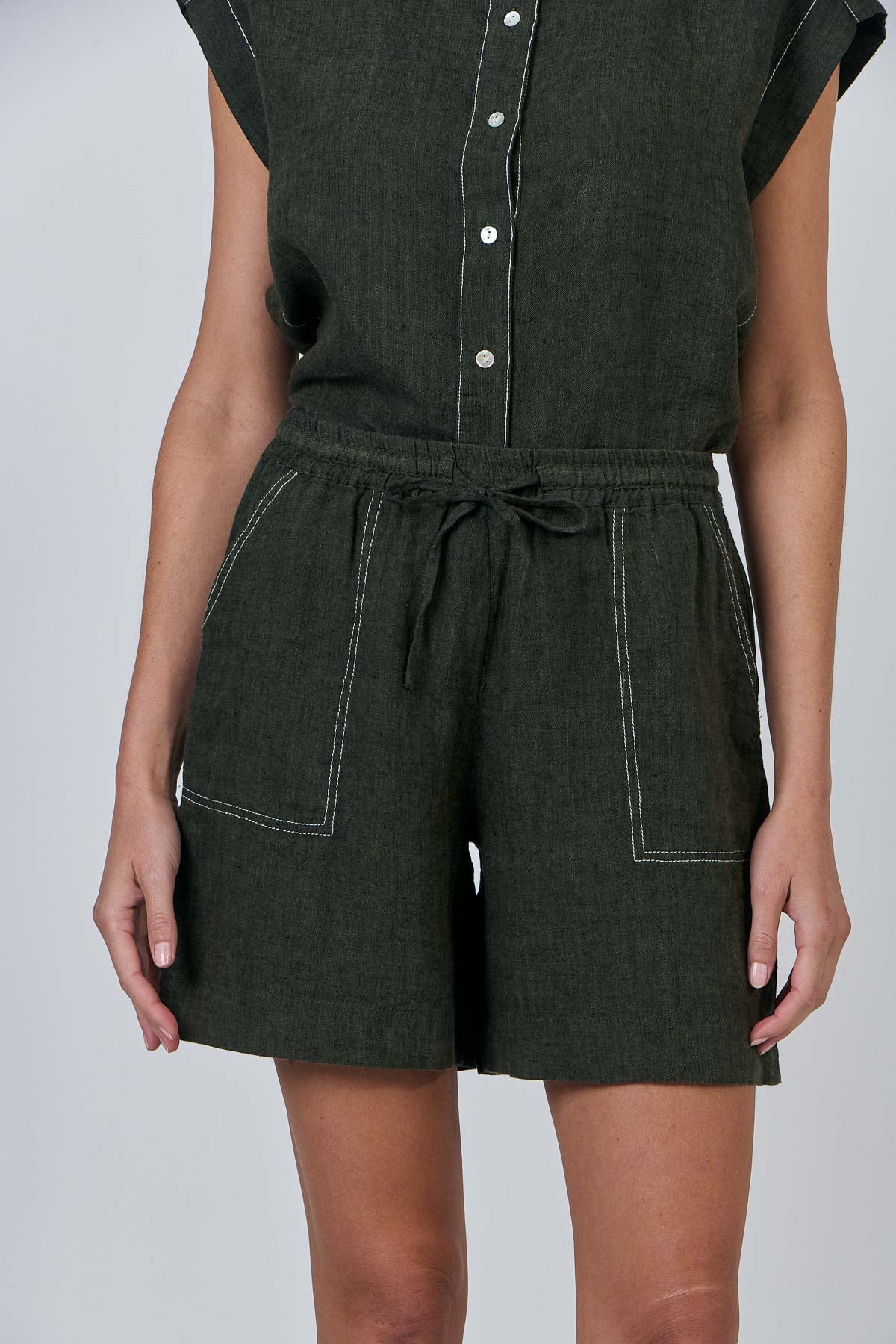 OLIVE ET JULIE Linen Short LICORICE
