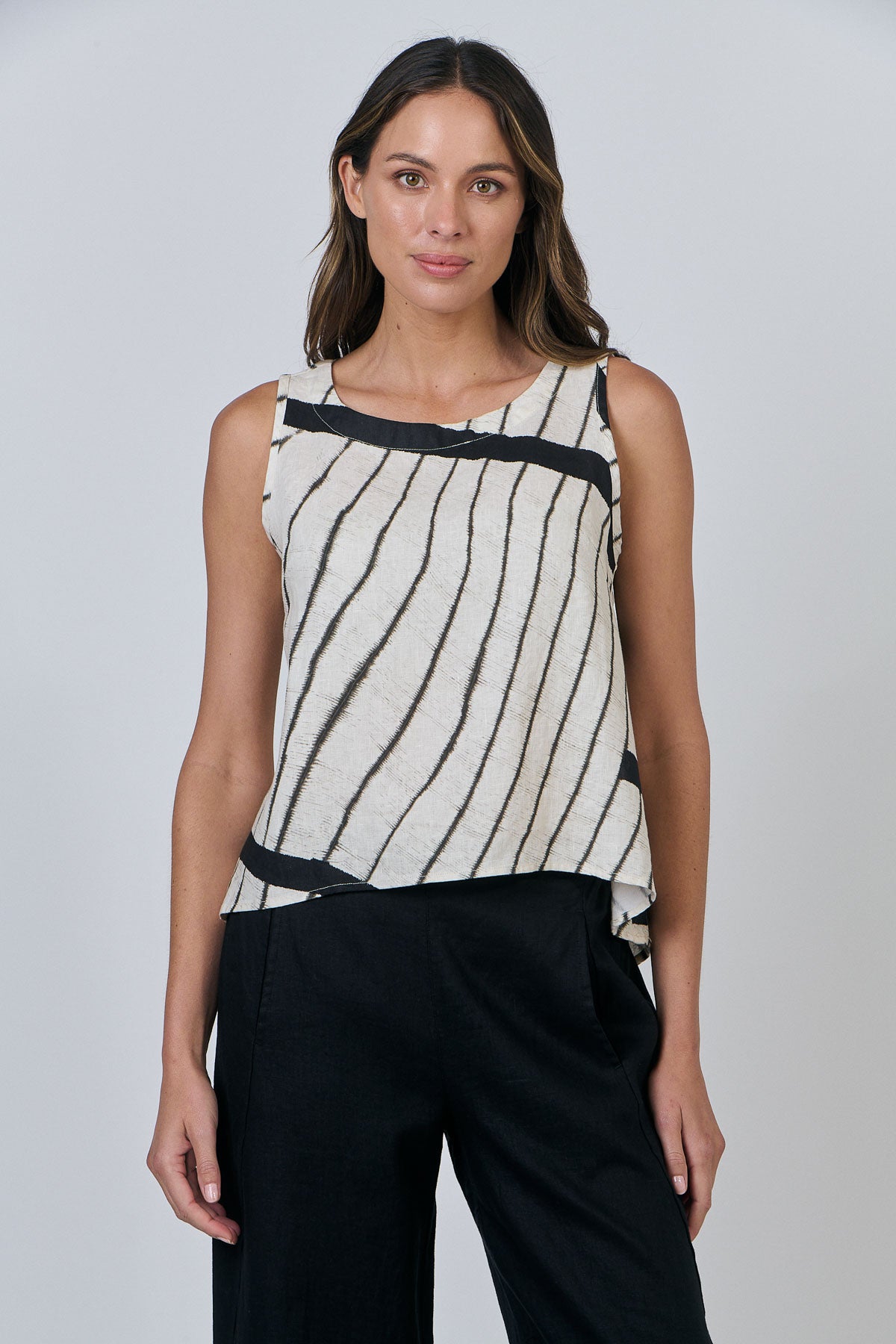 OLIVE ET JULIE Linen Shell Top ISOBARS