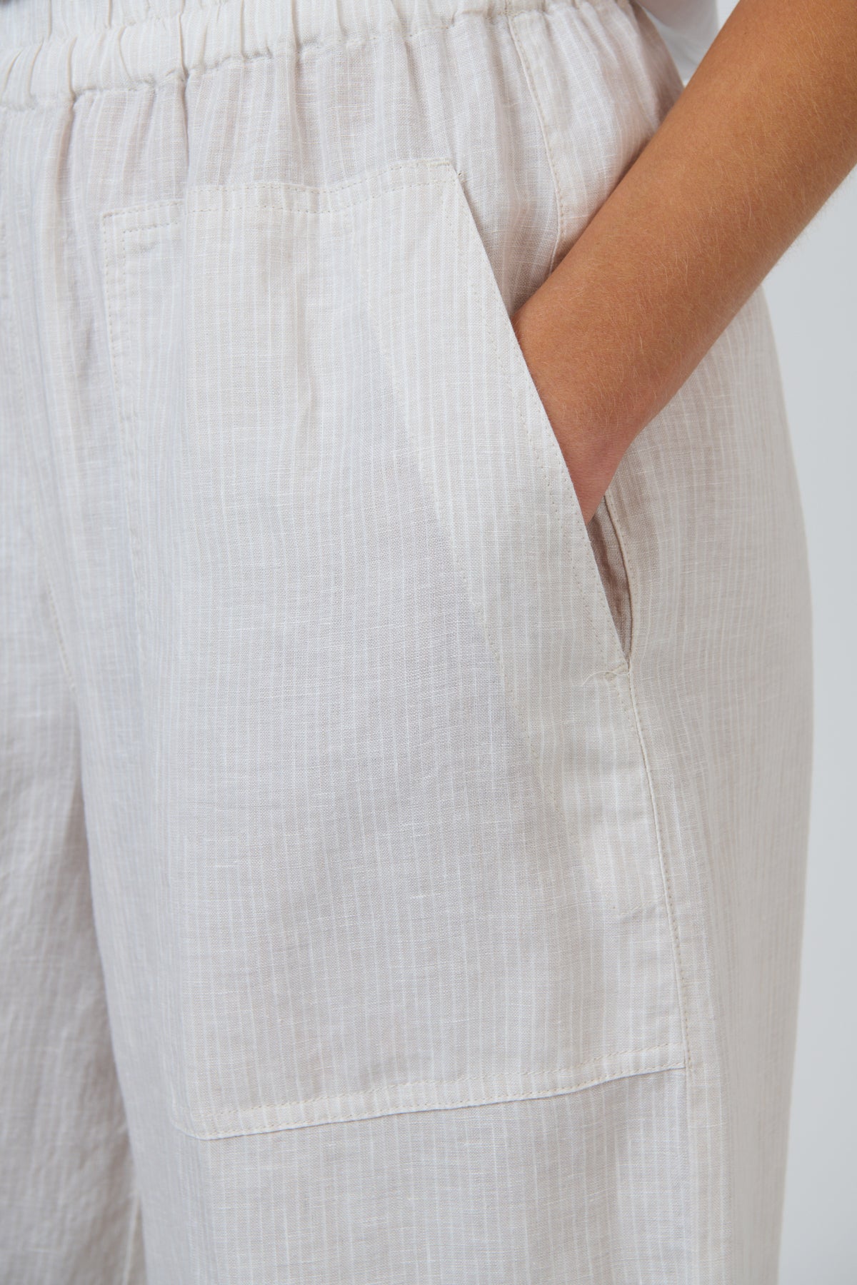 OLIVE ET JULIE Cropped Linen Pant SESAME