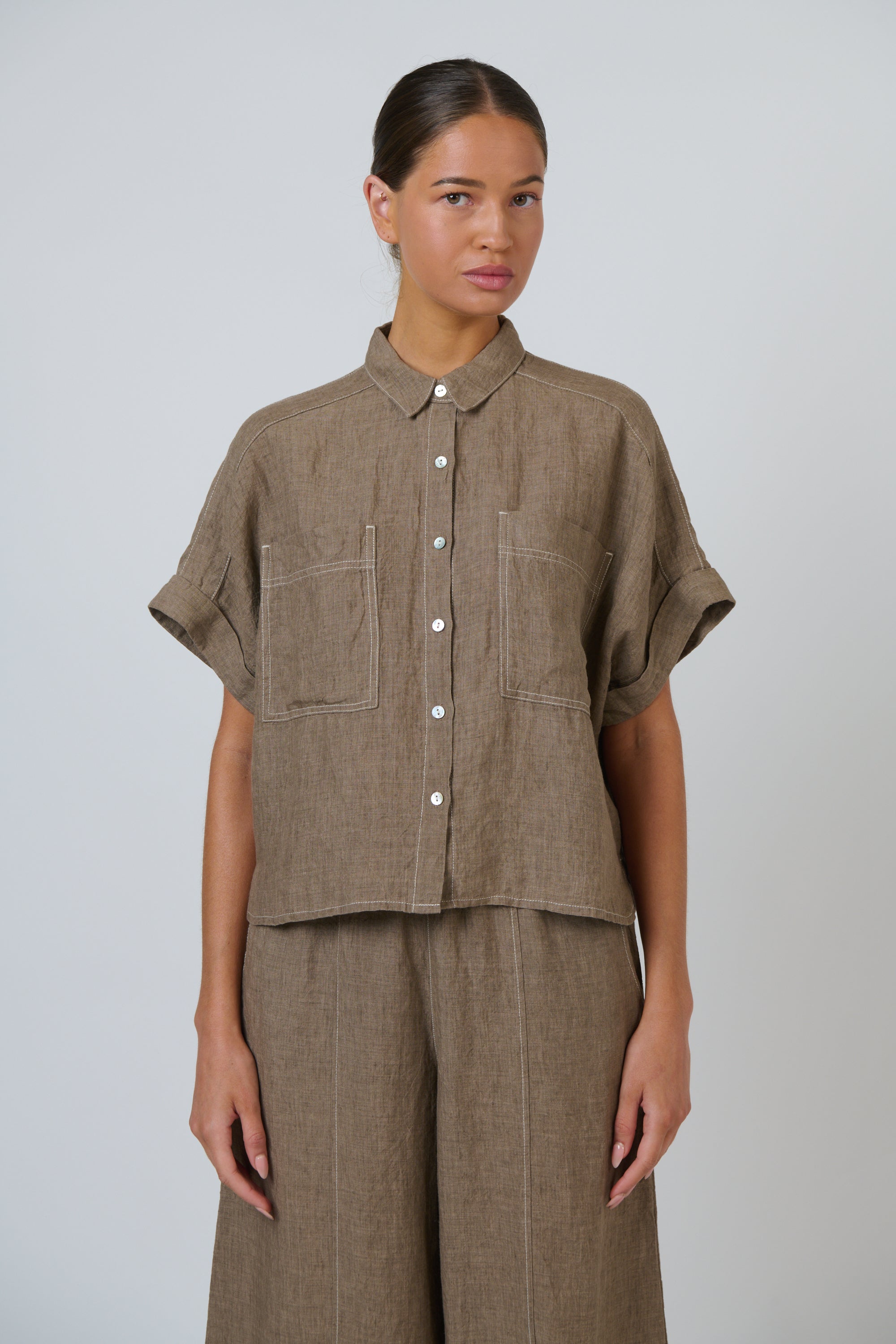 OLIVE ET JULIE Boxy Button Front Shirt AGATE