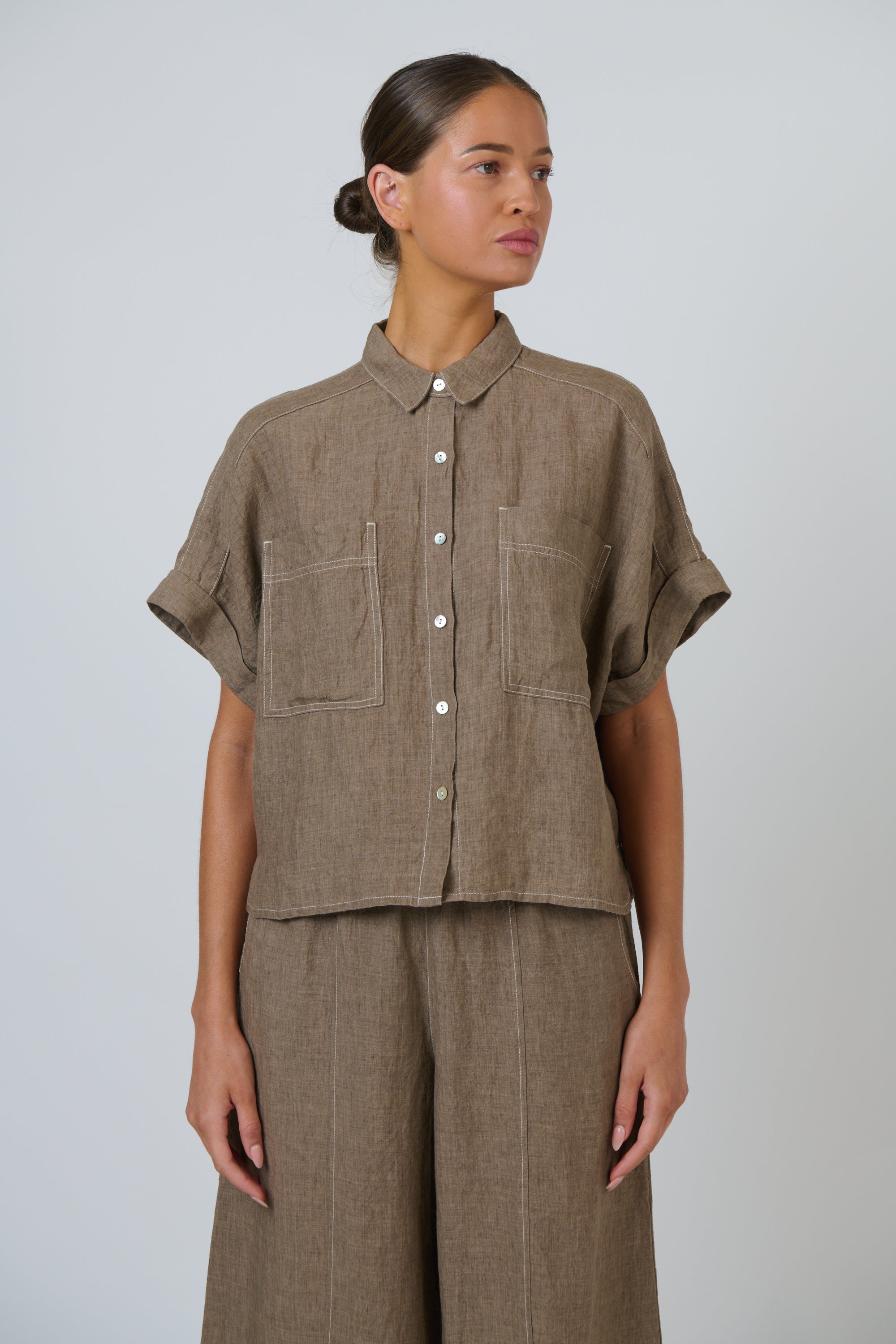 OLIVE ET JULIE Boxy Button Front Shirt AGATE