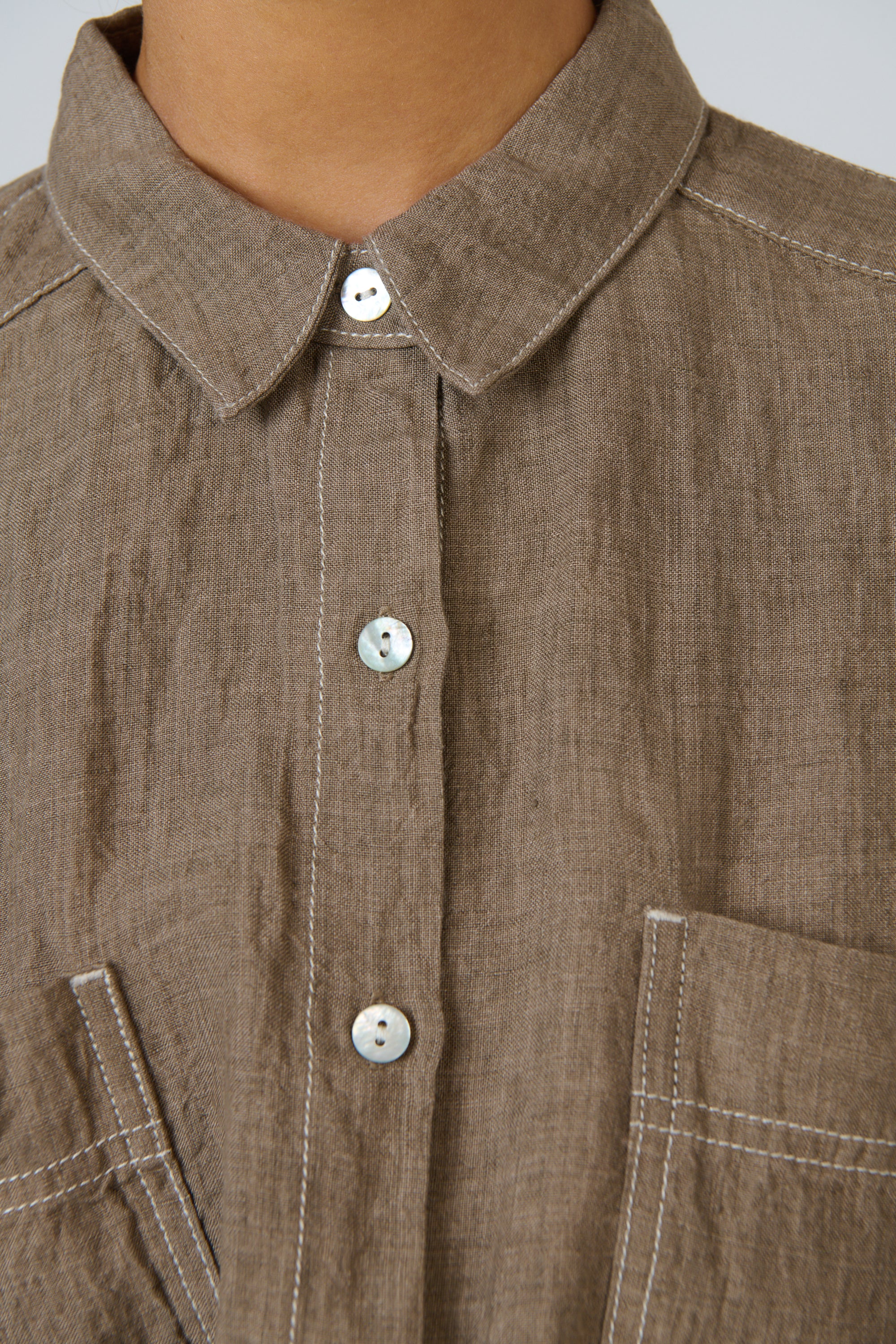 OLIVE ET JULIE Boxy Button Front Shirt AGATE