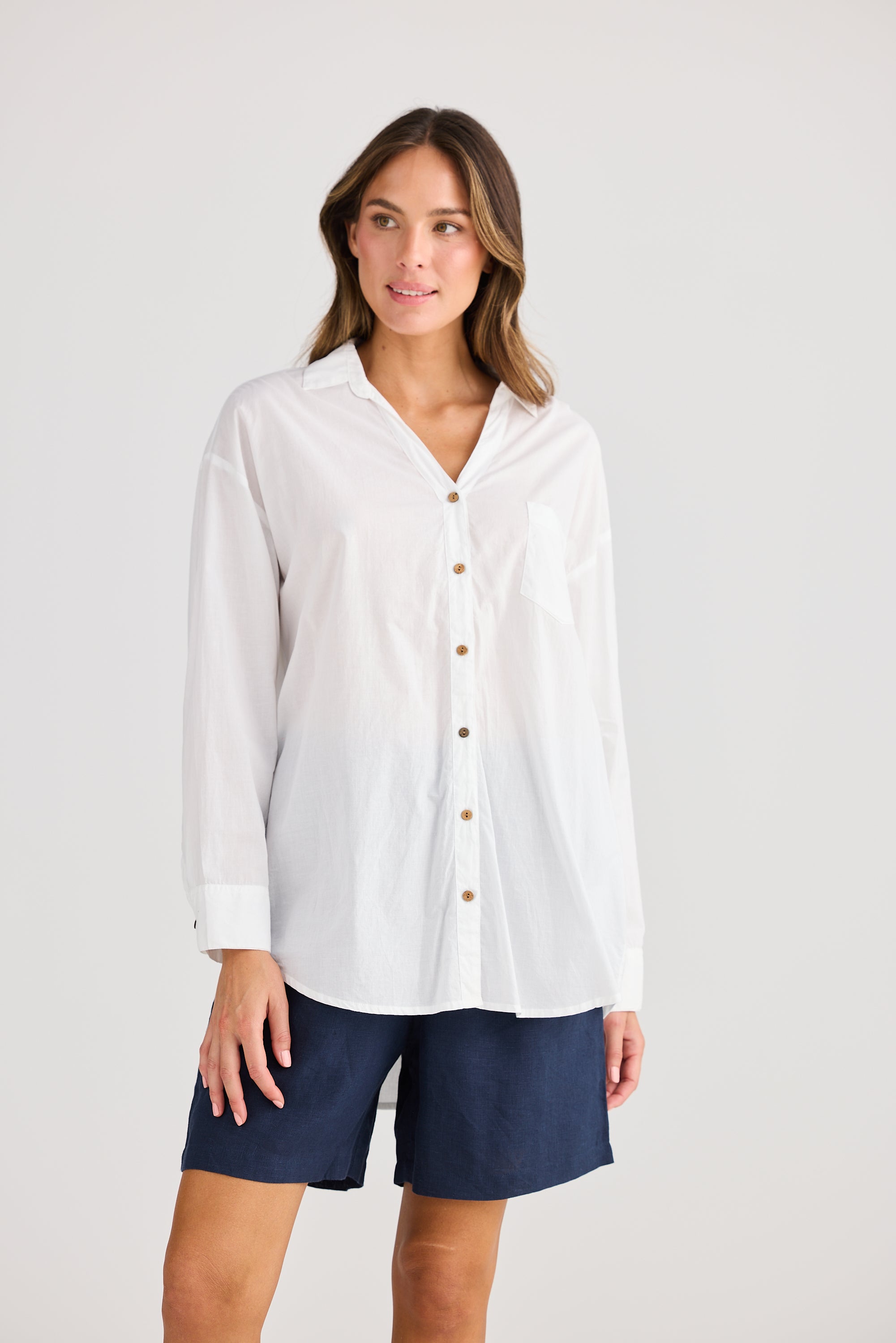 HOLIDAY Clam Overshirt WHITE