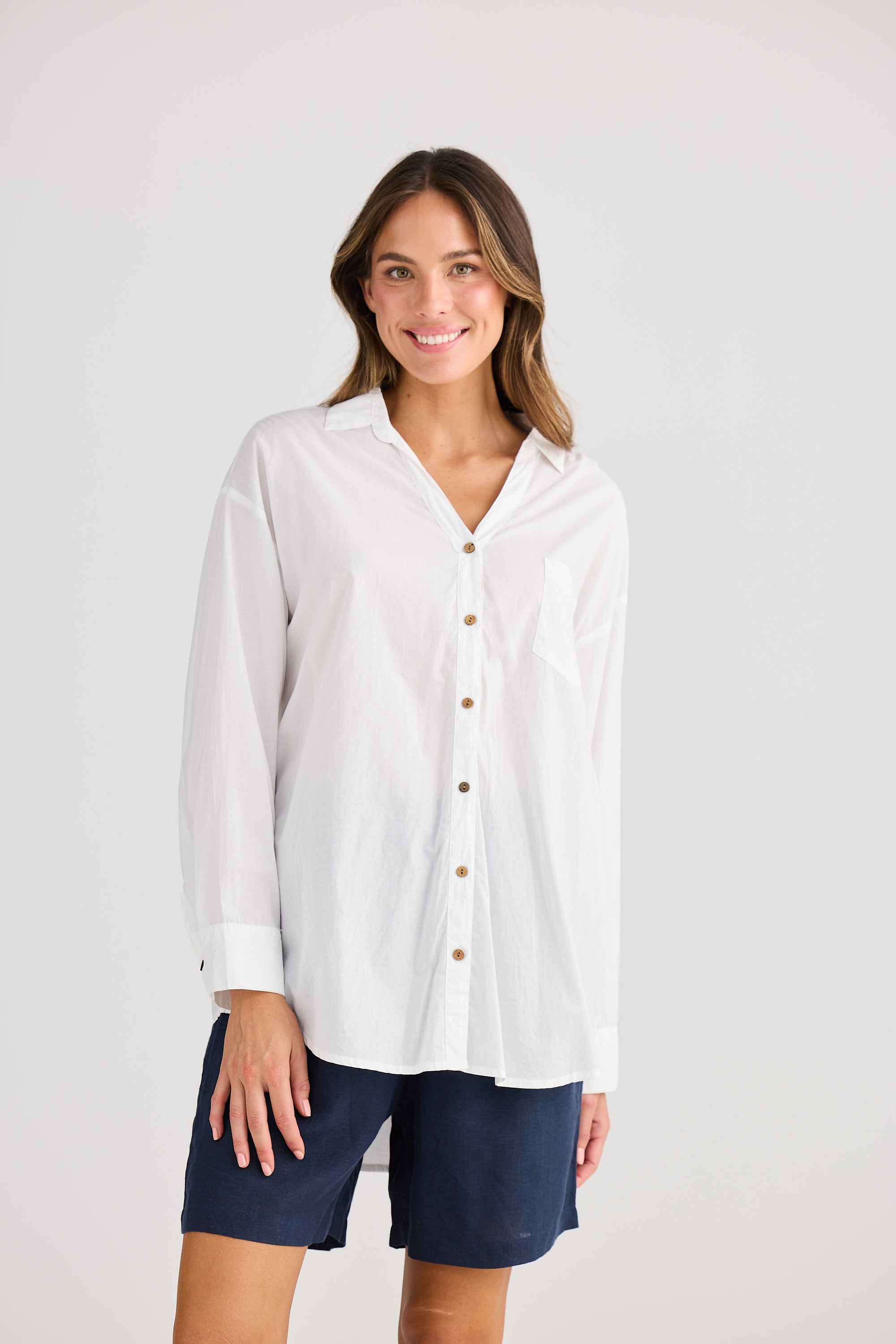 HOLIDAY Clam Overshirt WHITE