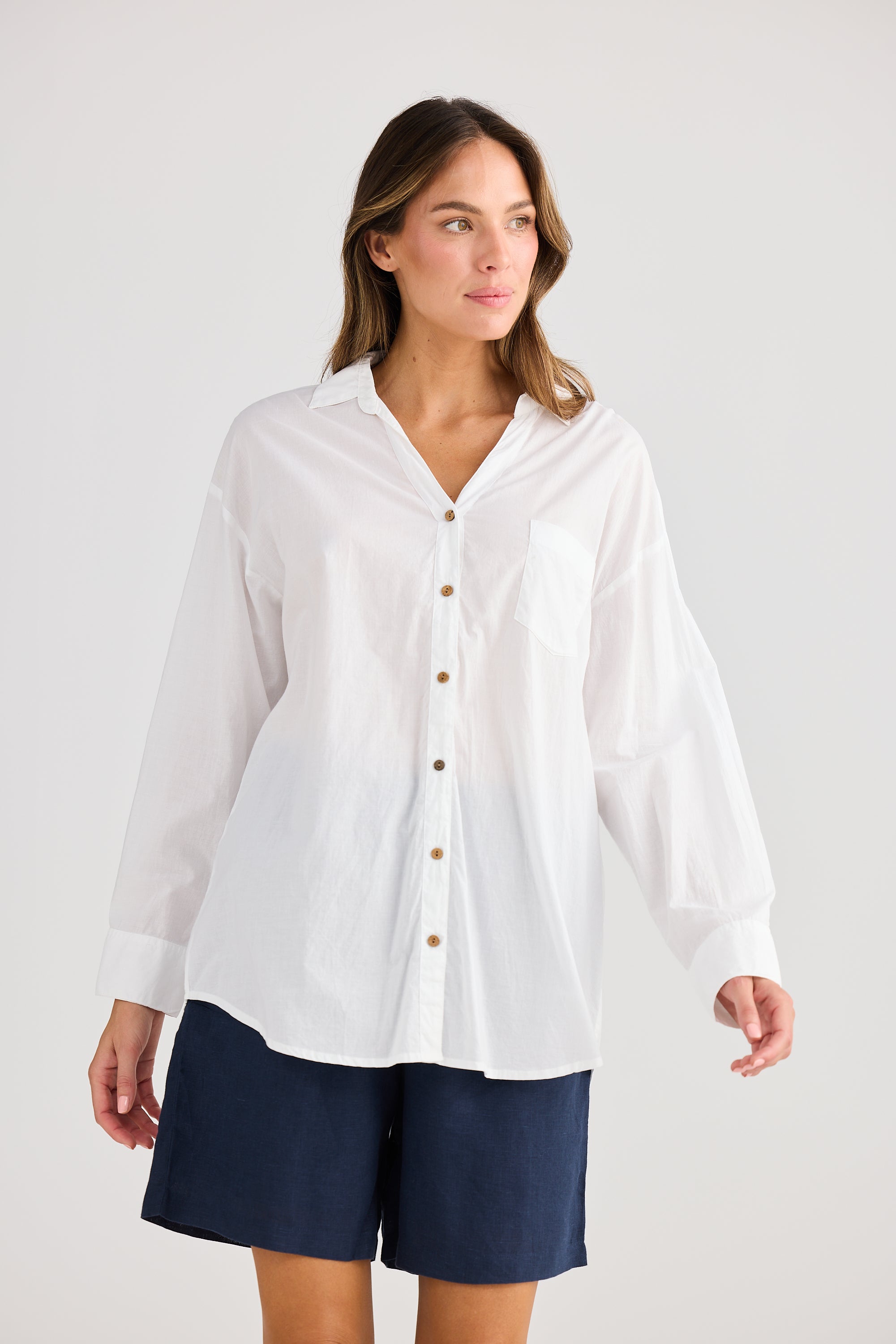 HOLIDAY Clam Overshirt WHITE