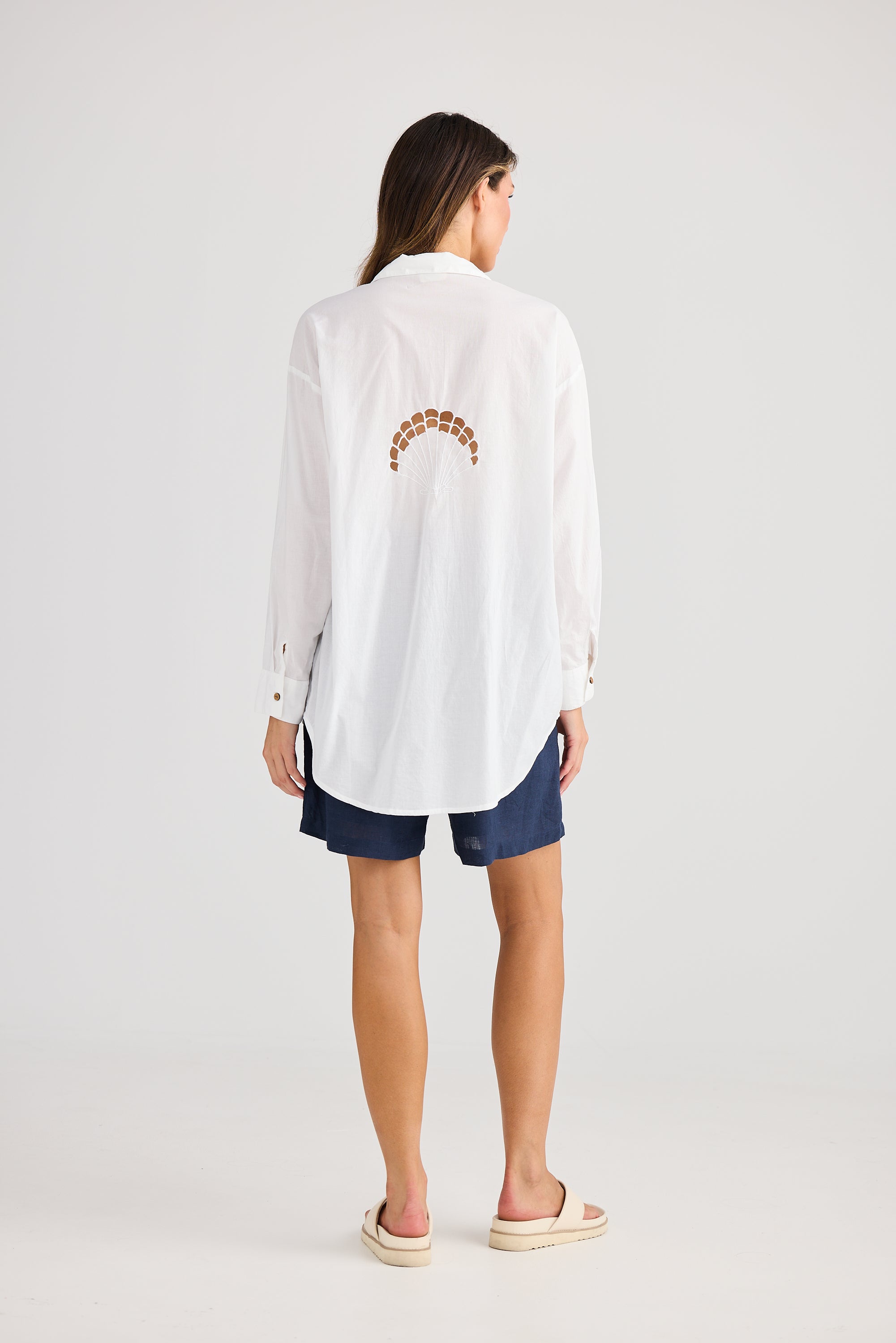 HOLIDAY Clam Overshirt WHITE