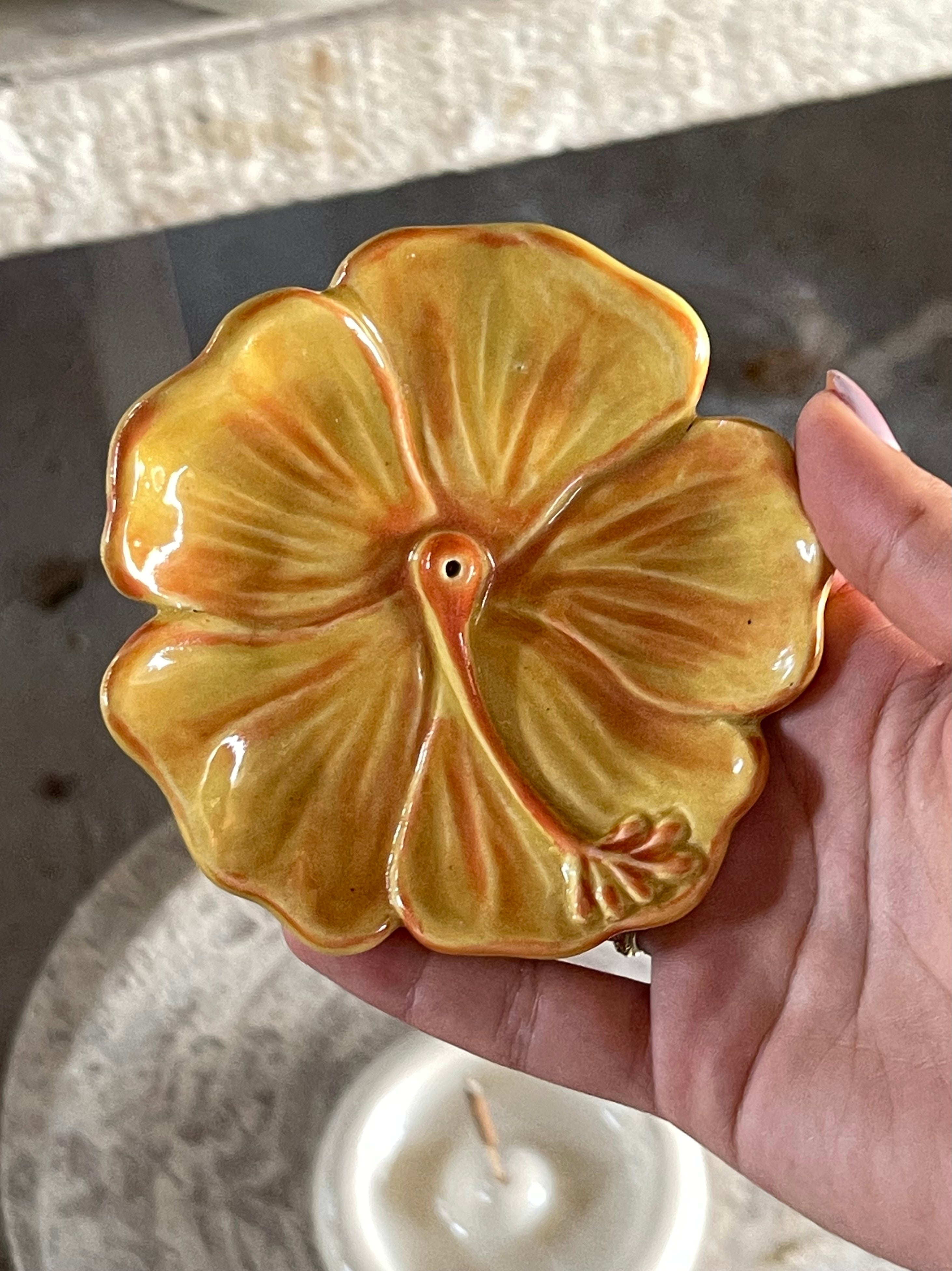 IN TIME Hibiscus Incense Holder