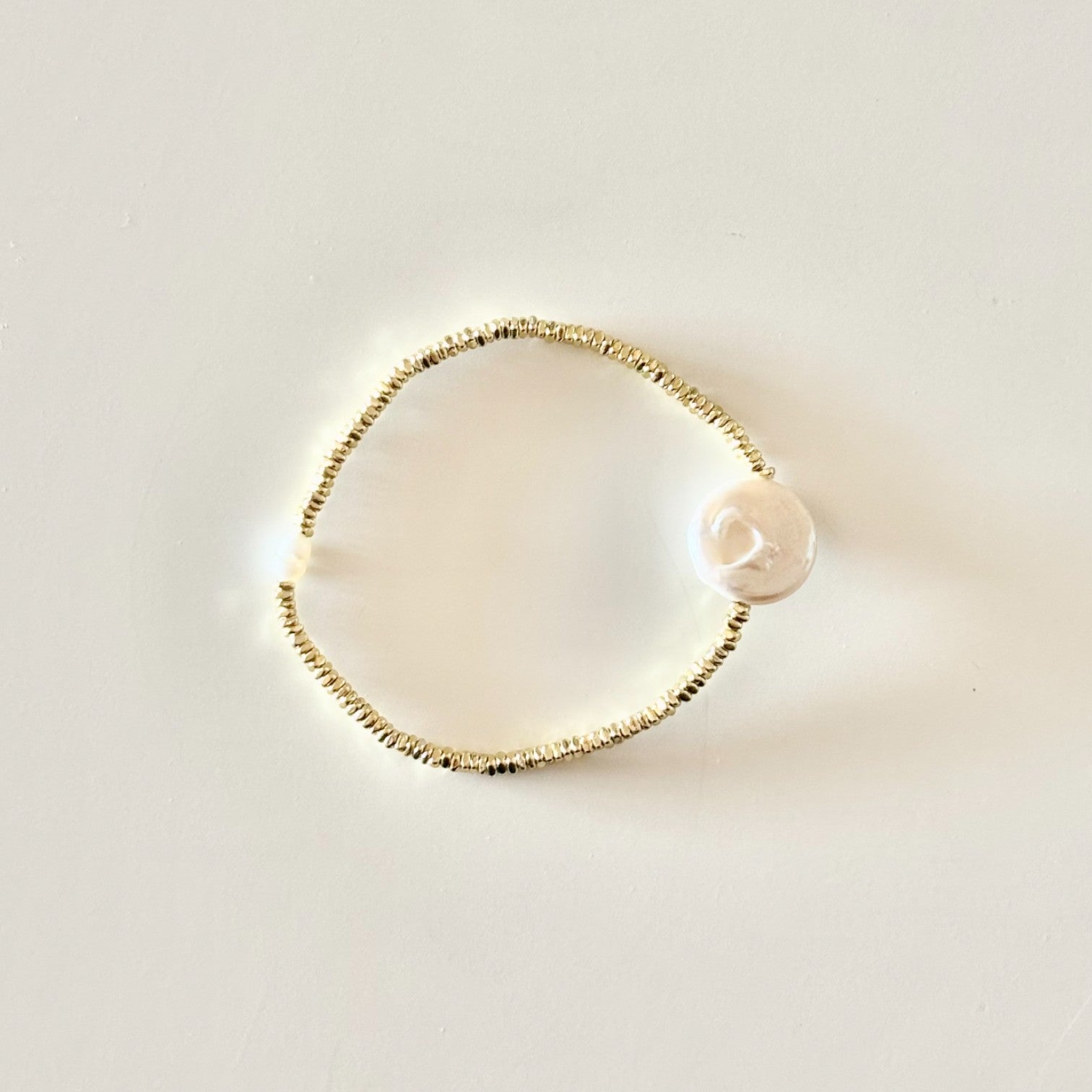 HEI TAI Gold Bracelet ROUND FRESHWATER PEARL