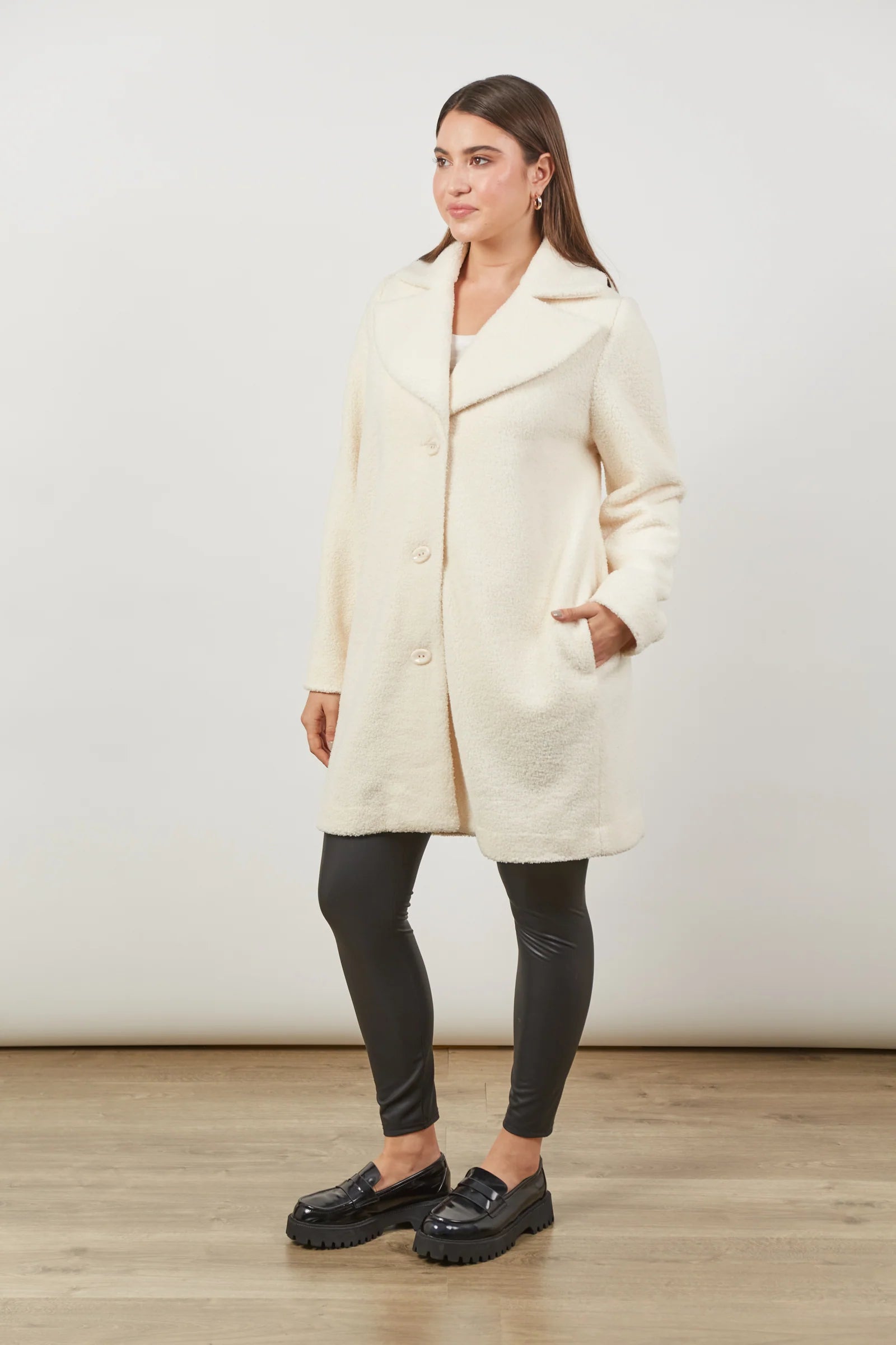 ISLE Allure Coat CREME