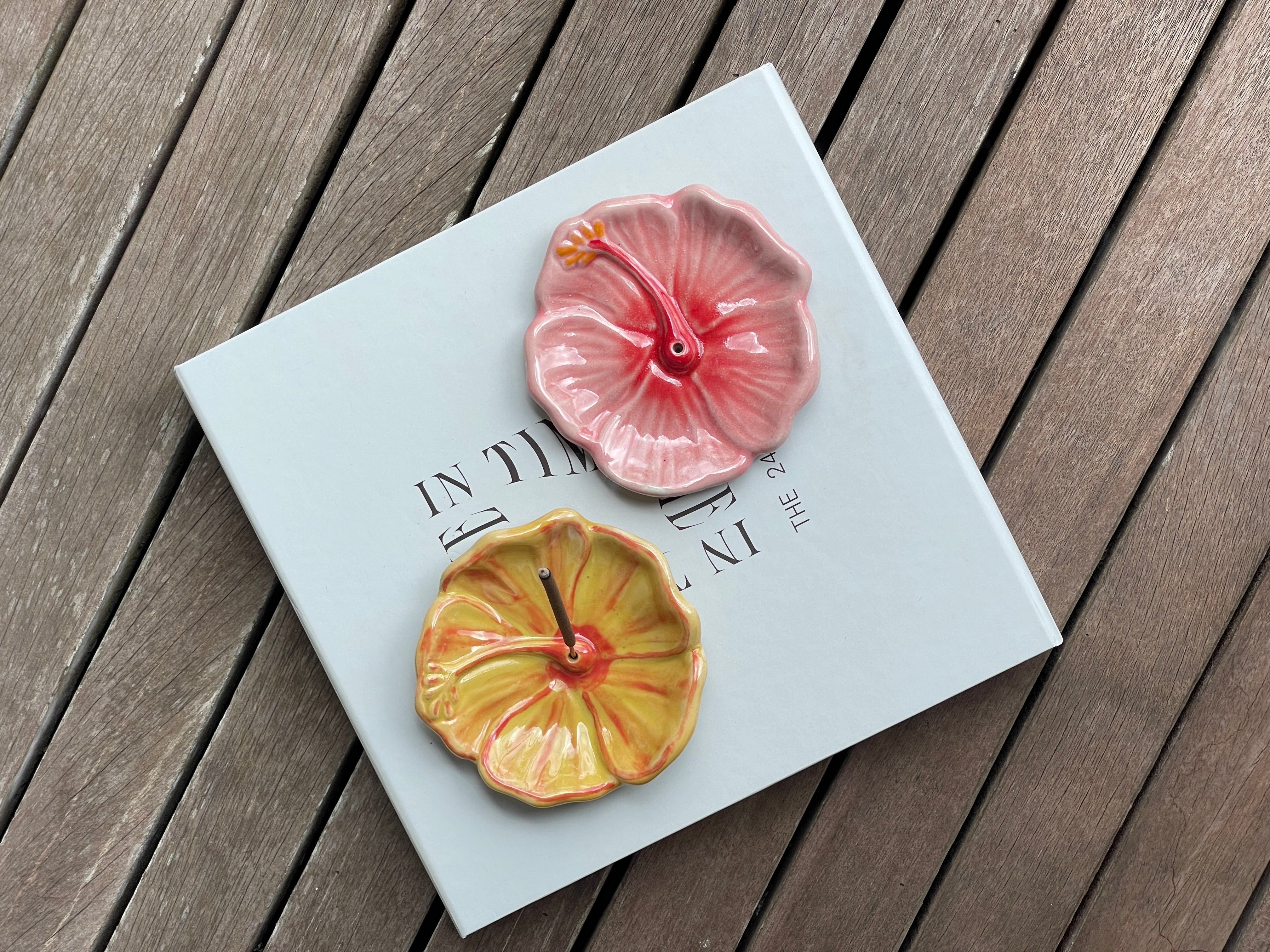 IN TIME Hibiscus Incense Holder SUNSET PINK