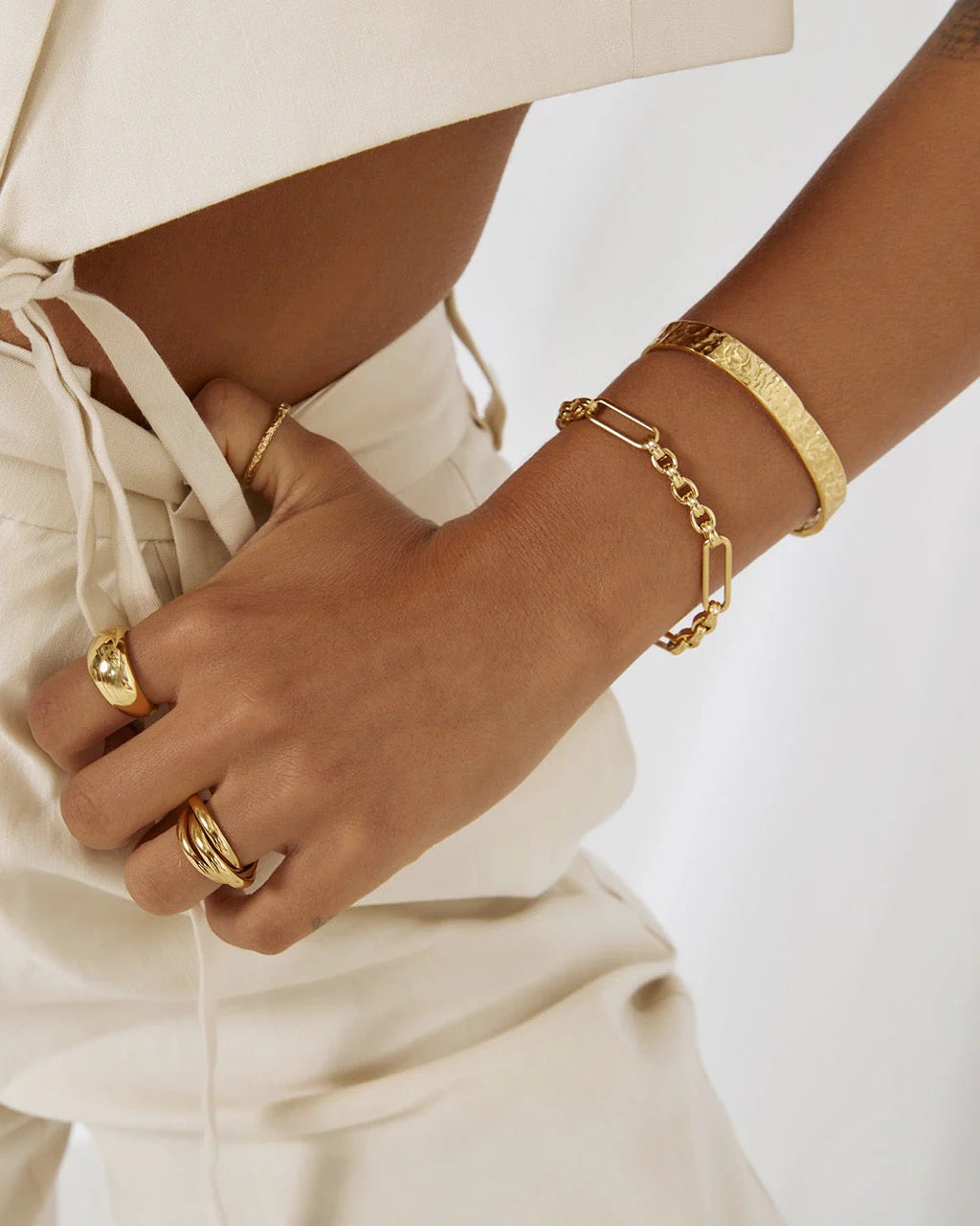 Arms of Eve Duke Bracelet GOLD