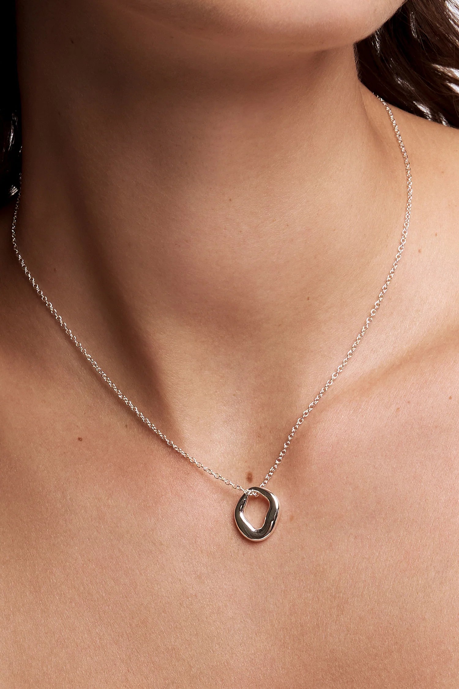 LIBERTE Hunter Necklace SILVER