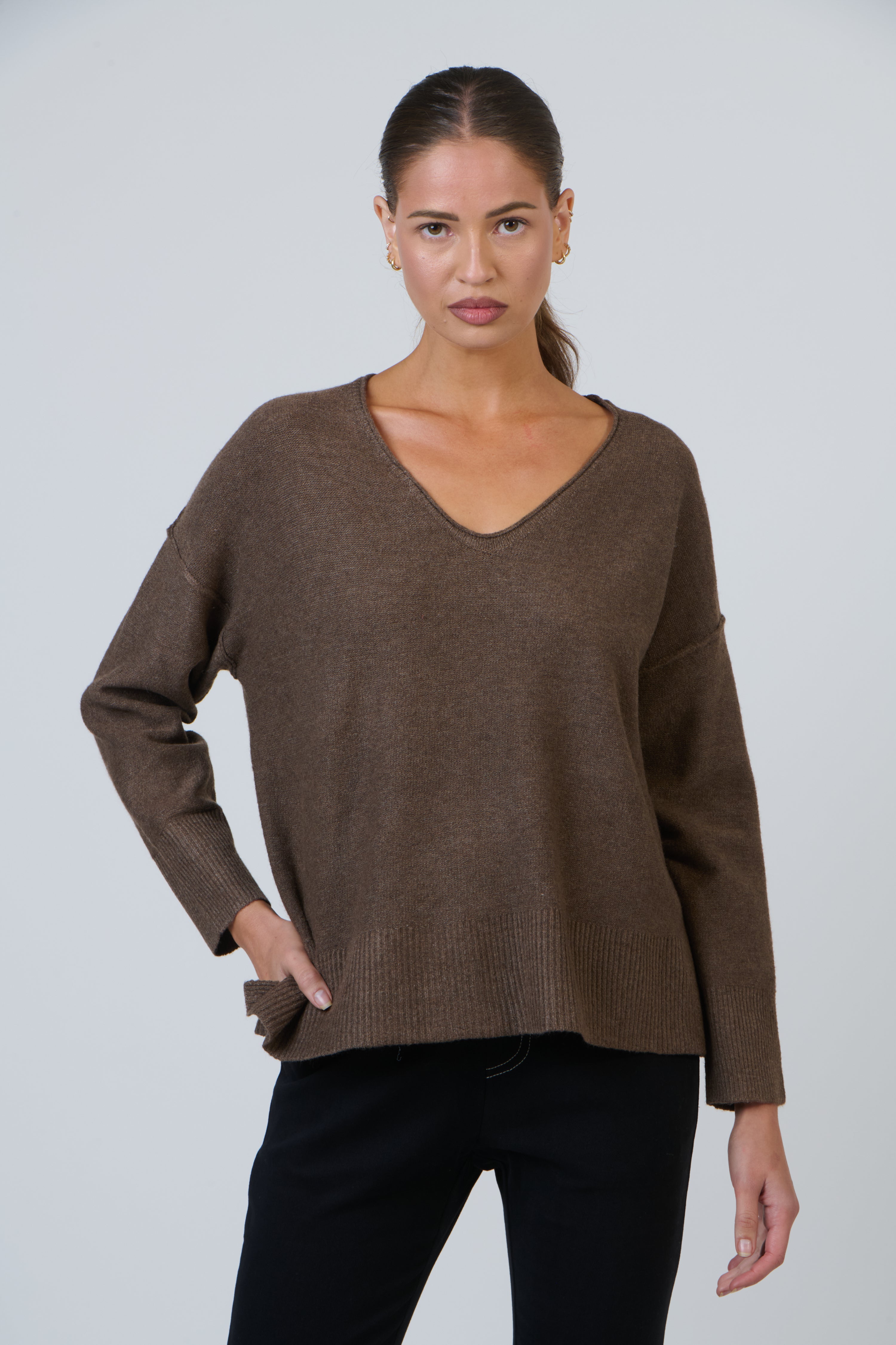 NAMASTAI V Neck Knit CHOCOLATE