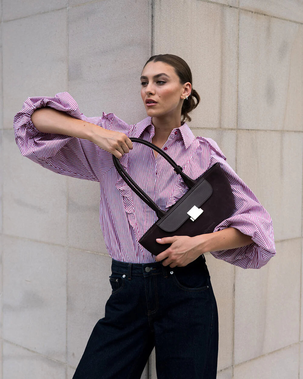 ARLINGTON MILNE Nova Shoulder Bag CHOC PEBBLE