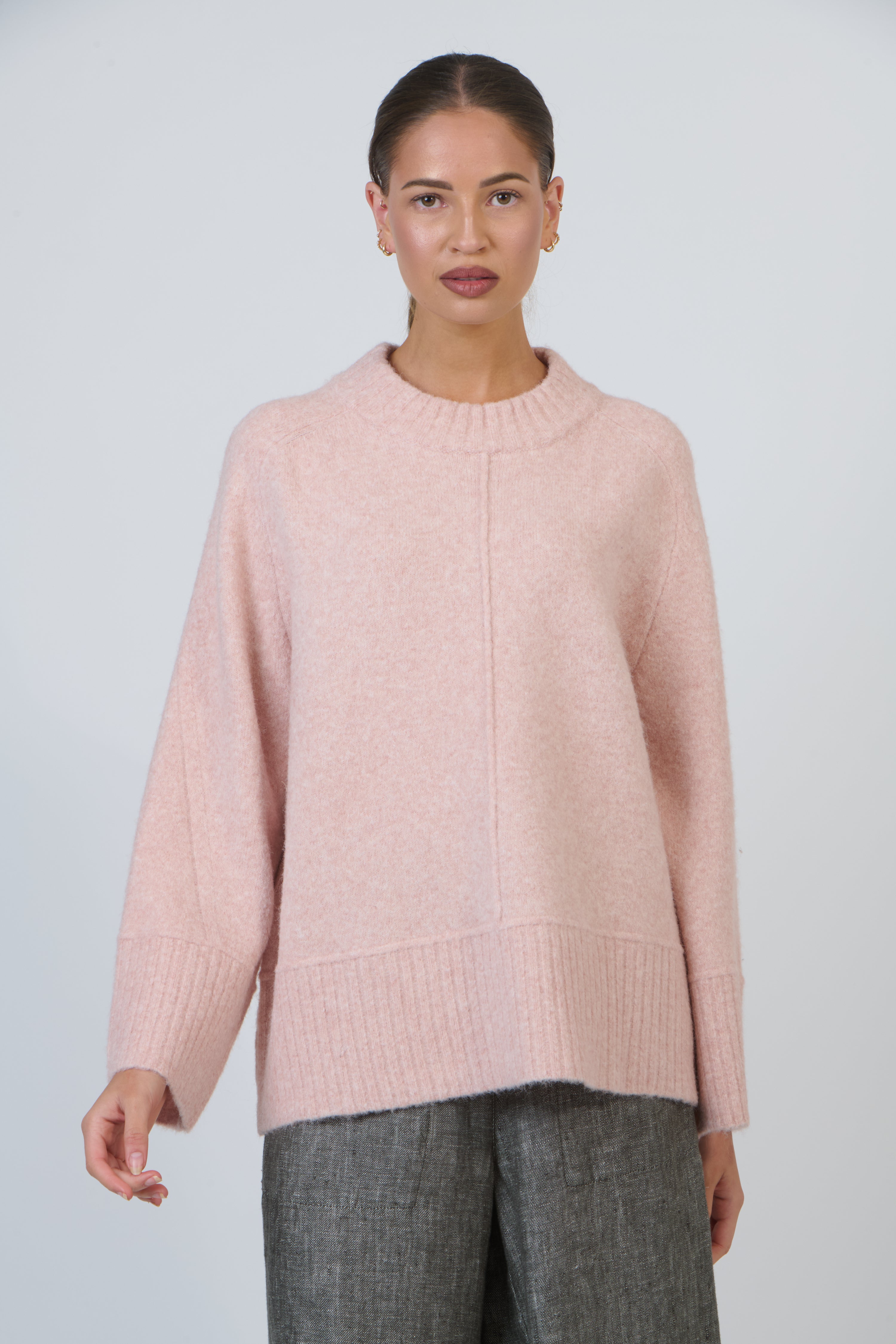 OLIVE ET JULIE Round Neck Knit SOFT PINK