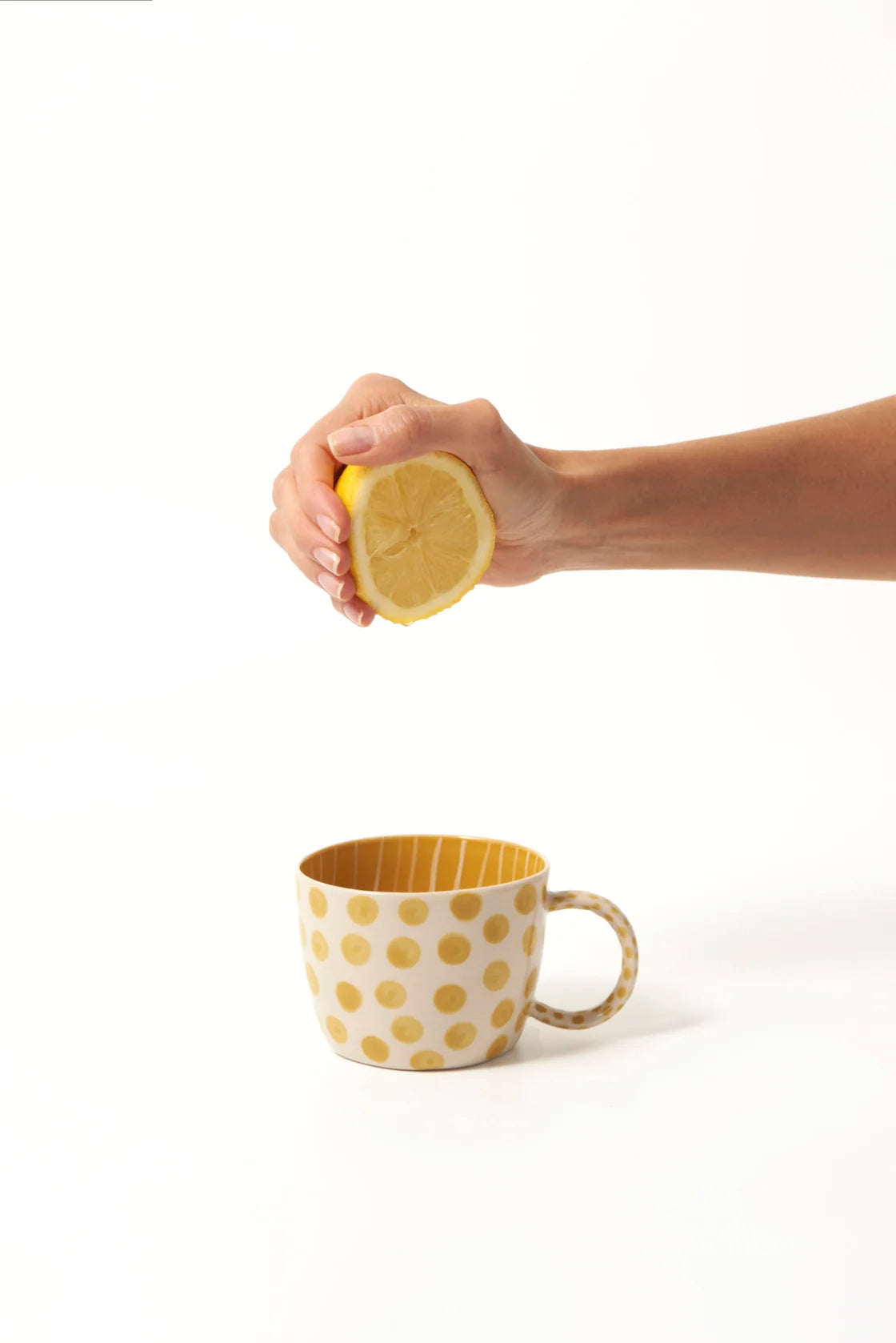 JONES & CO Chino Mug MUSTARD DOT
