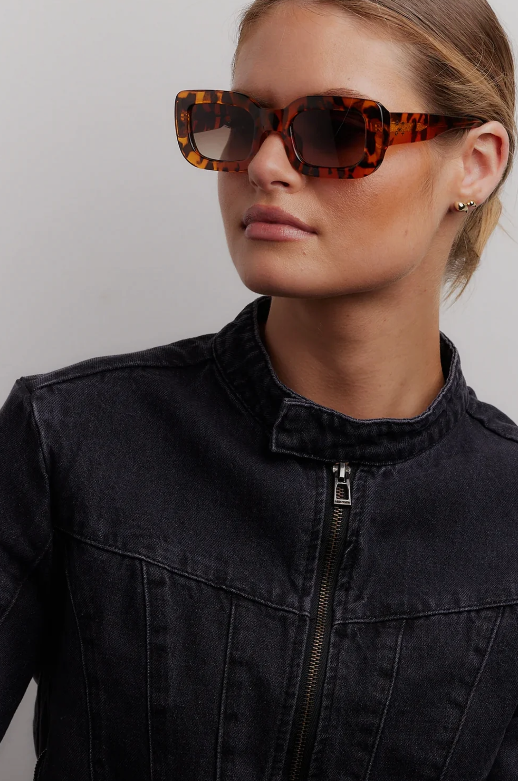 REALITY Luxe 4 TURTLE