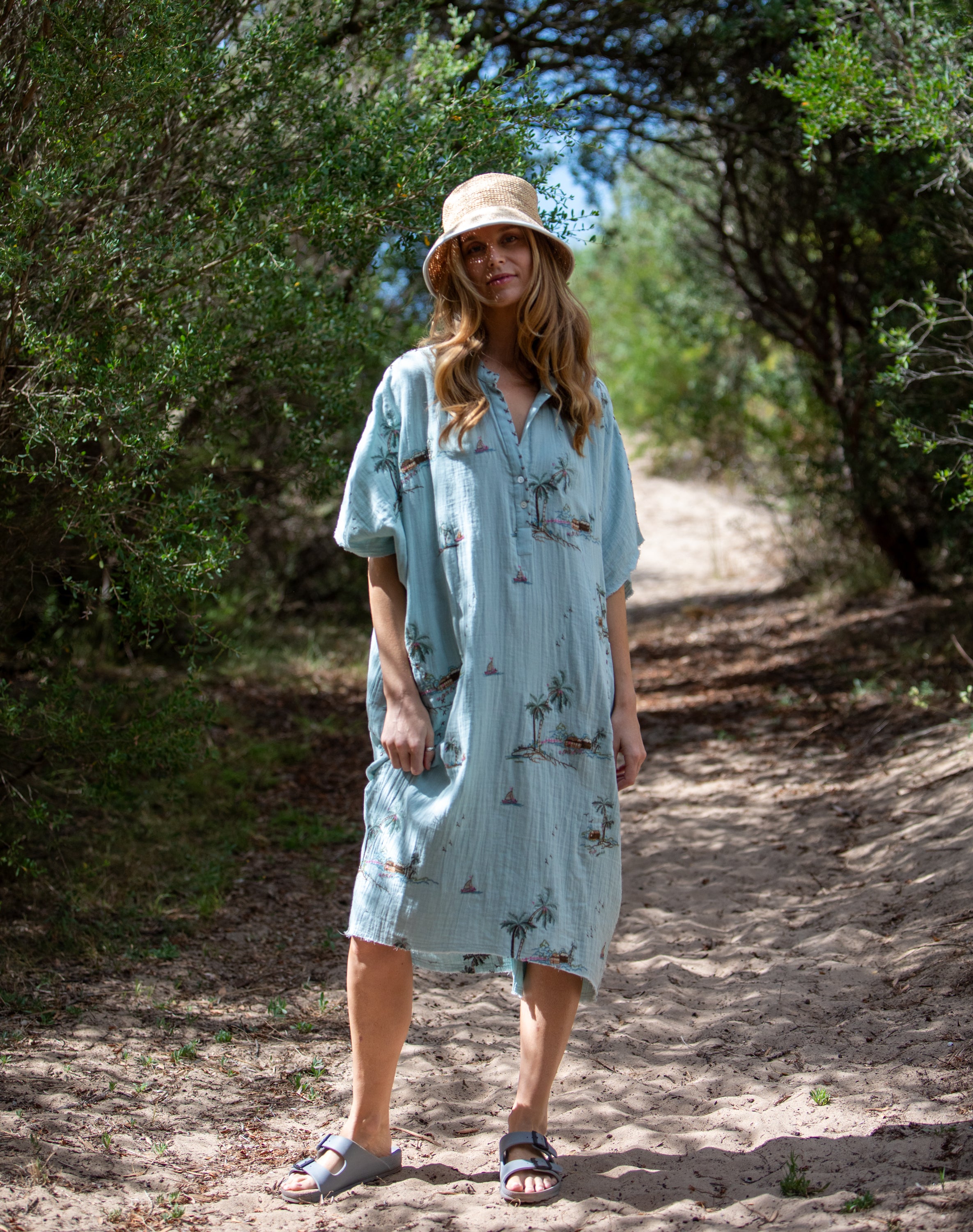 MANDALAY Yas Palms Caftan Blue