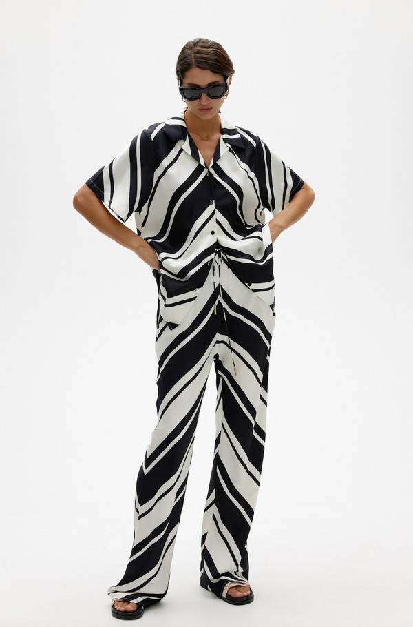 KINNEY Luisa Pant CLASSIC CHEVRON