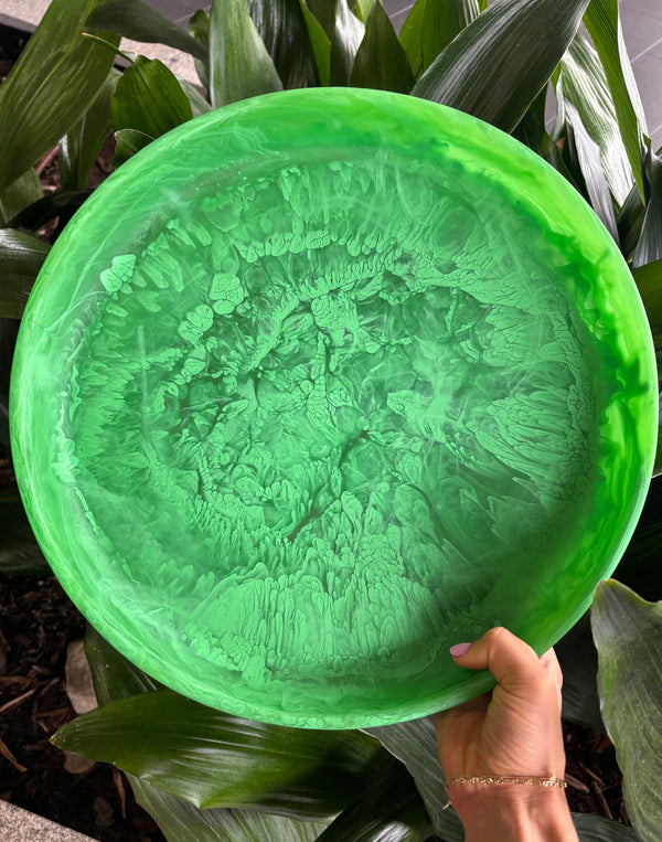 NASHI Signature Round Platter Medium PERIDOT