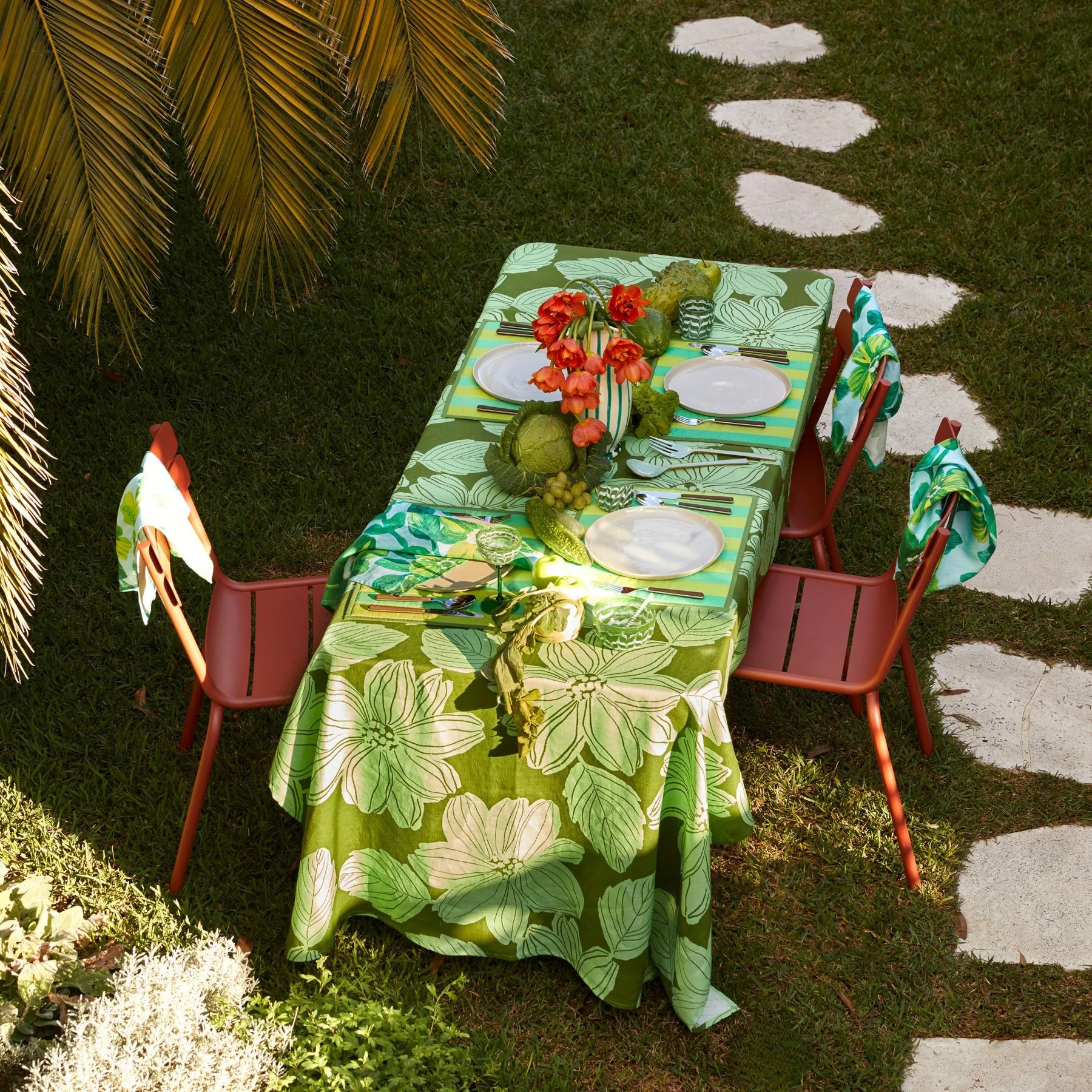 BONNIE & NEIL Medium Tablecloth MARGOT GREEN 250cm x 145cm