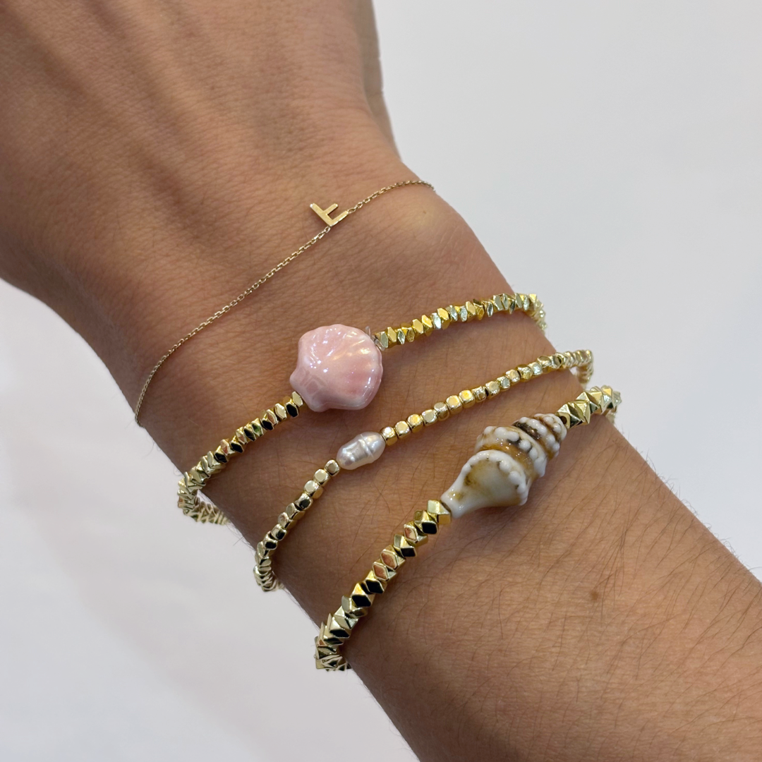 HEI TAI Gold Charm Bracelet FAN SHELL PINK