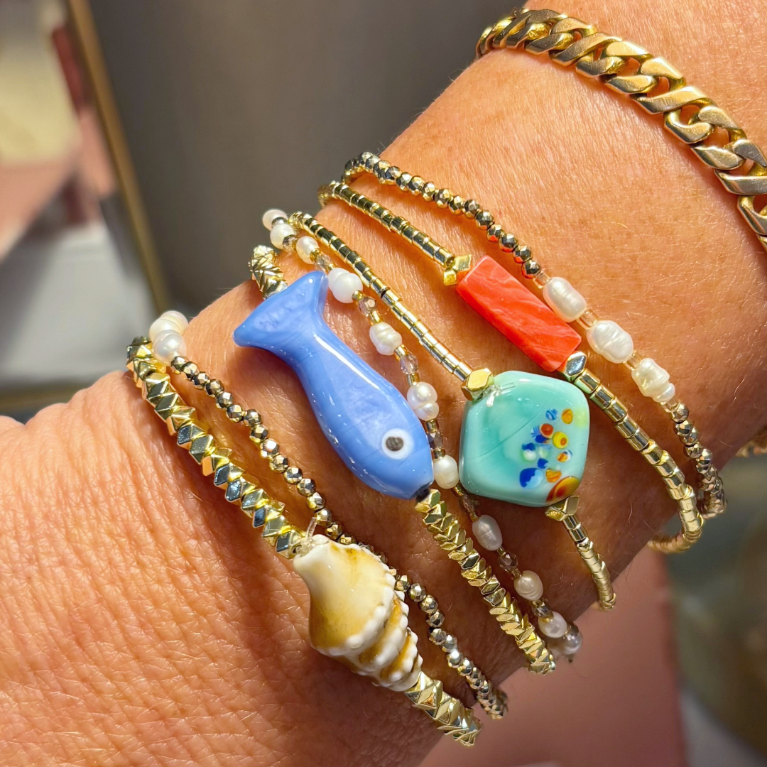 HEI TAI Gold Charm Bracelet  BRICK CORAL
