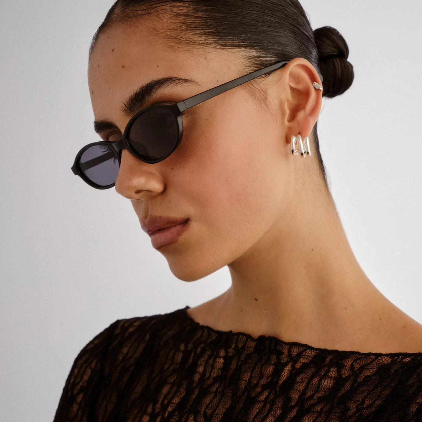 AIRE Earthshine Black