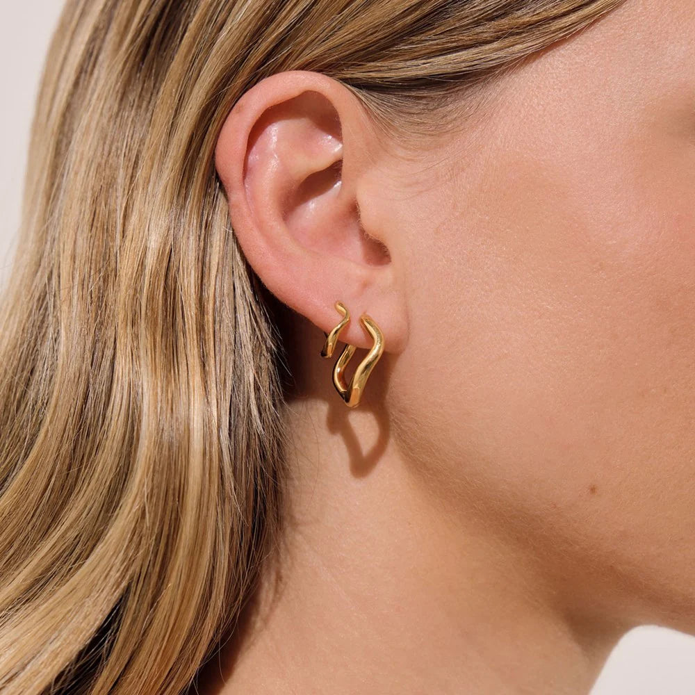 LINDA Mini Cascade Huggie Earrings GOLD