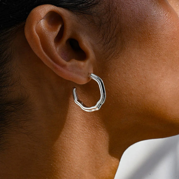 LINDA TAHIJA Contour Hoop Earrings SILVER