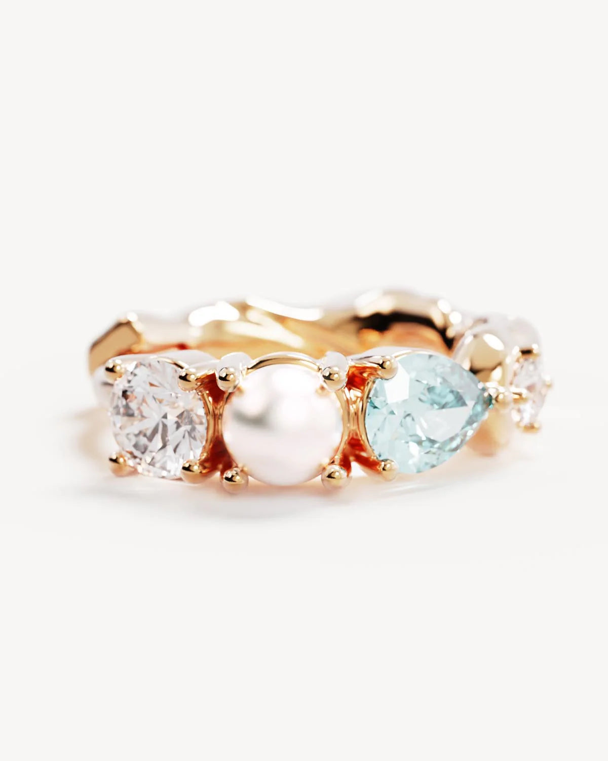 By Charlotte Breathe In Stillness Hoops GOLD