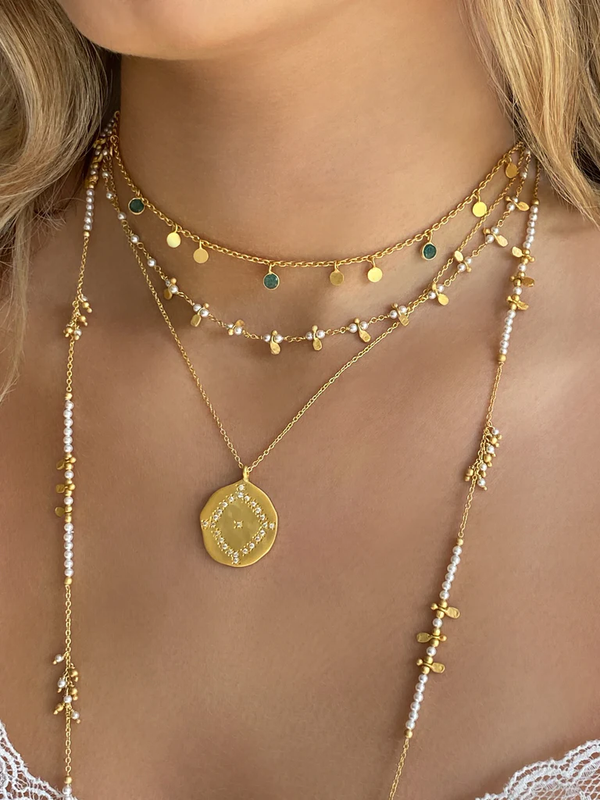 RUBY TEVA Link Chain Necklace PEARL AND GOLD DISC