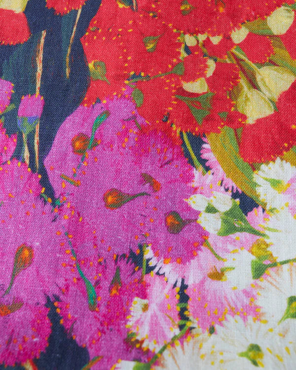 KIP & CO Australian Bush Blossom Tablecloth 145 x 270