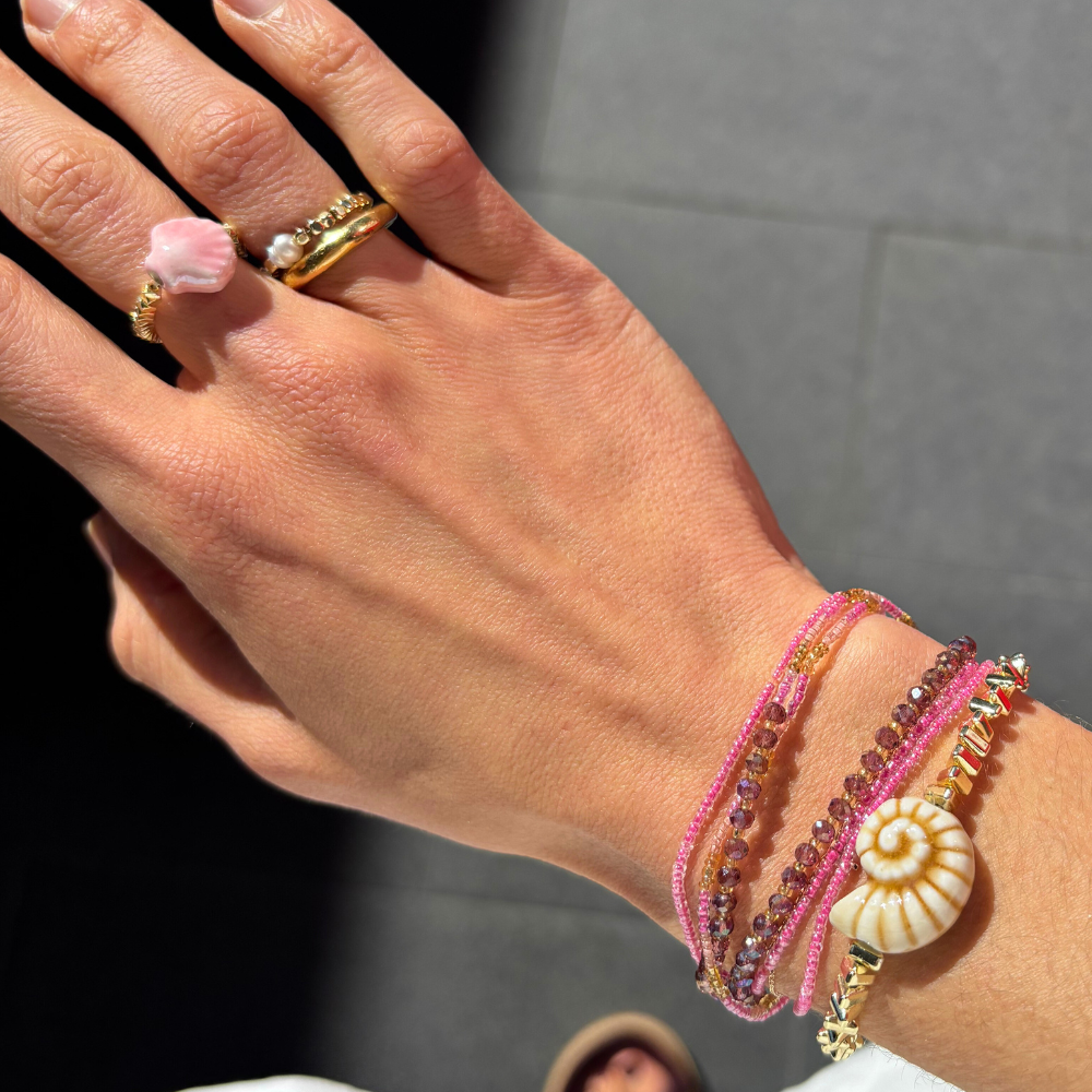HEI TAI Gold Charm Ring FAN SHELL PINK
