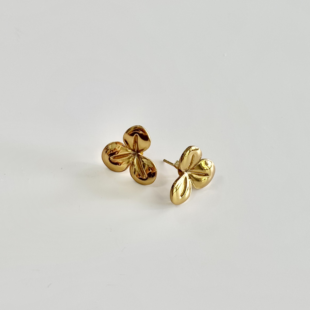HEI TAI Three Petal Bloom Earrings GOLD