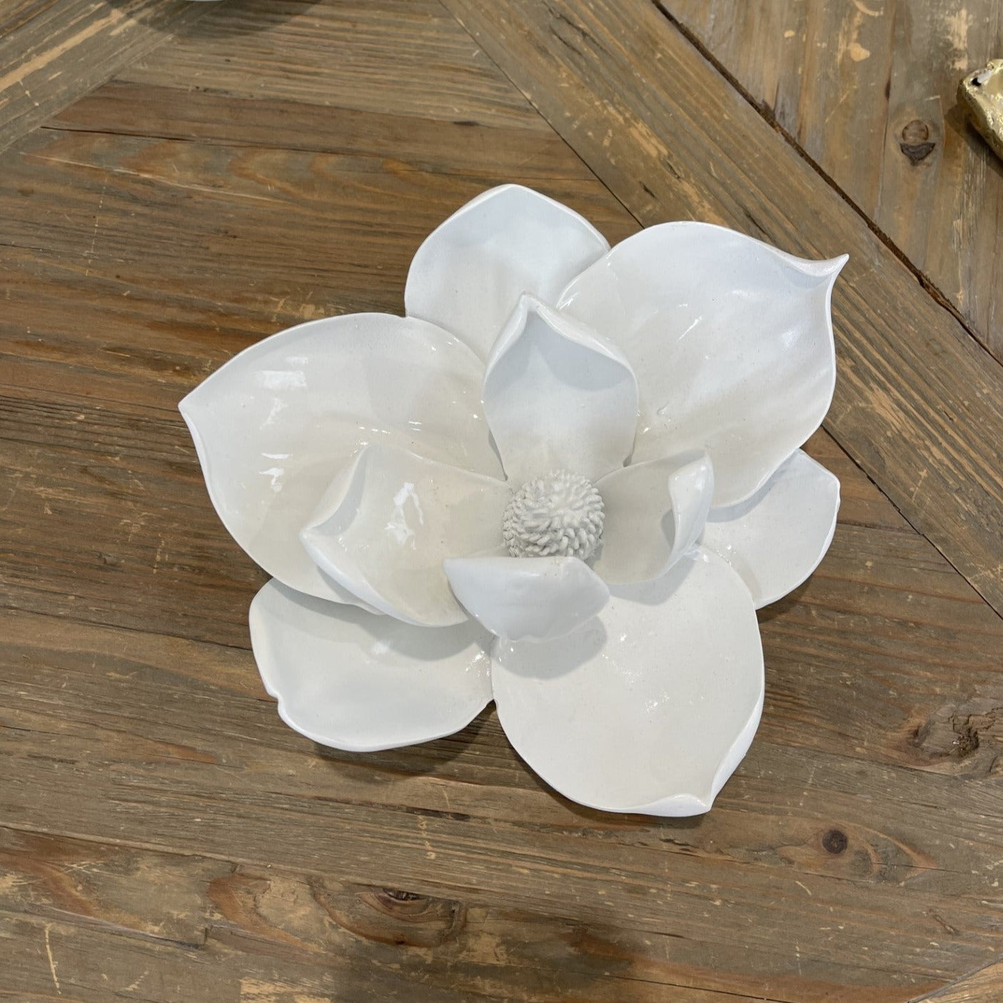 SWING Resin Magnolia Flower SMALL