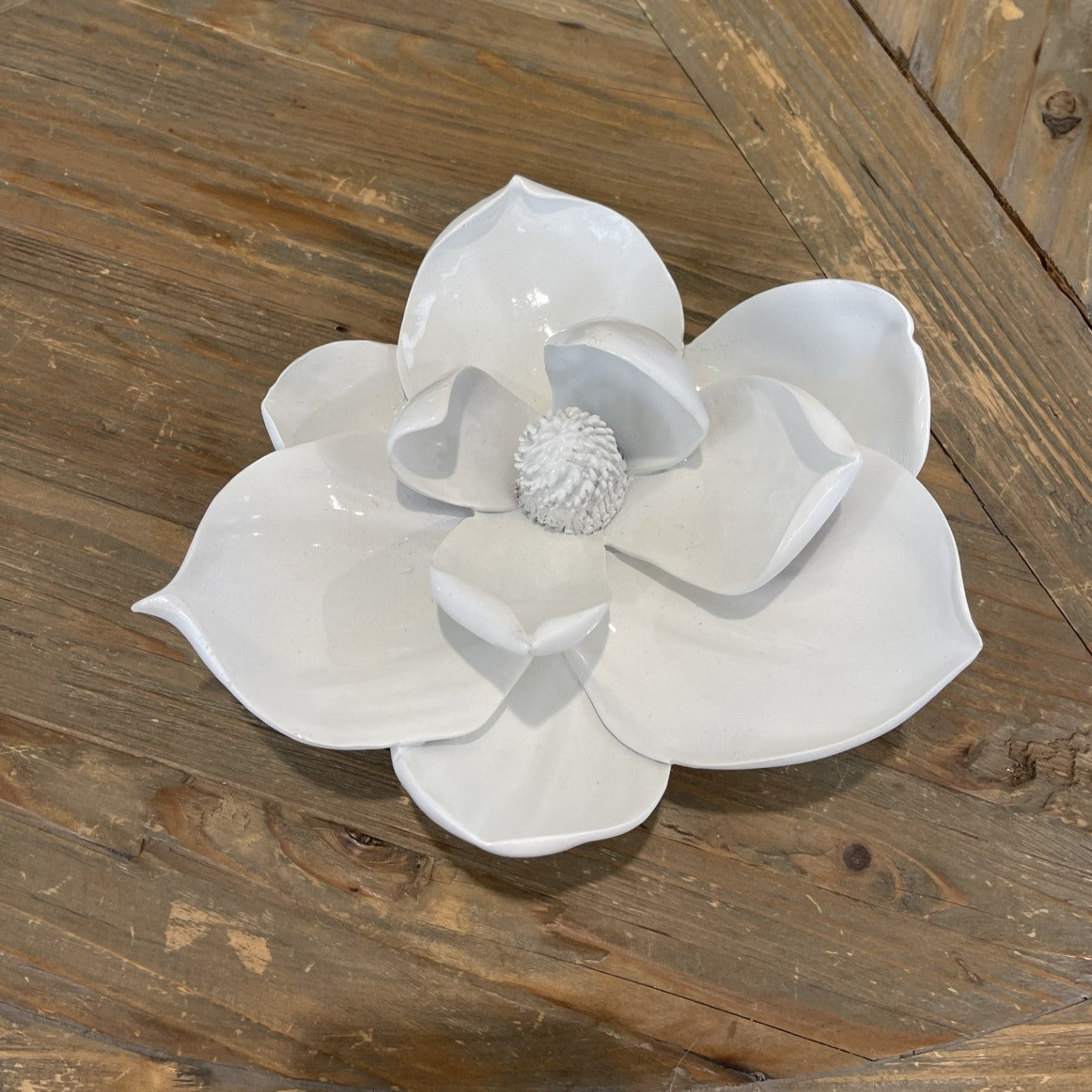 SWING Resin Magnolia Flower SMALL