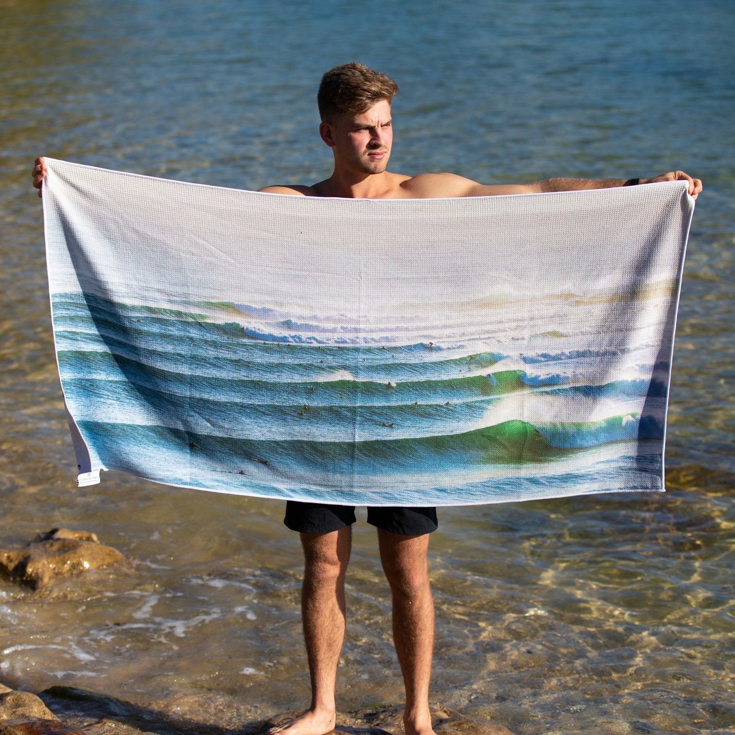 Destination Towel ENDLESS LINES