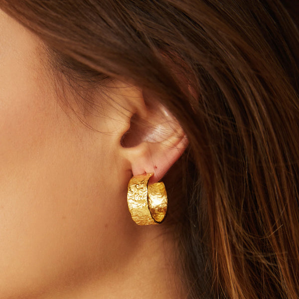 Arms of Eve Gabriella Hoop - GOLD