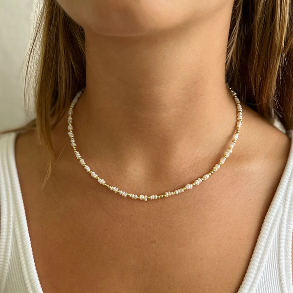 AOE Lucia Necklace PEARL & GOLD