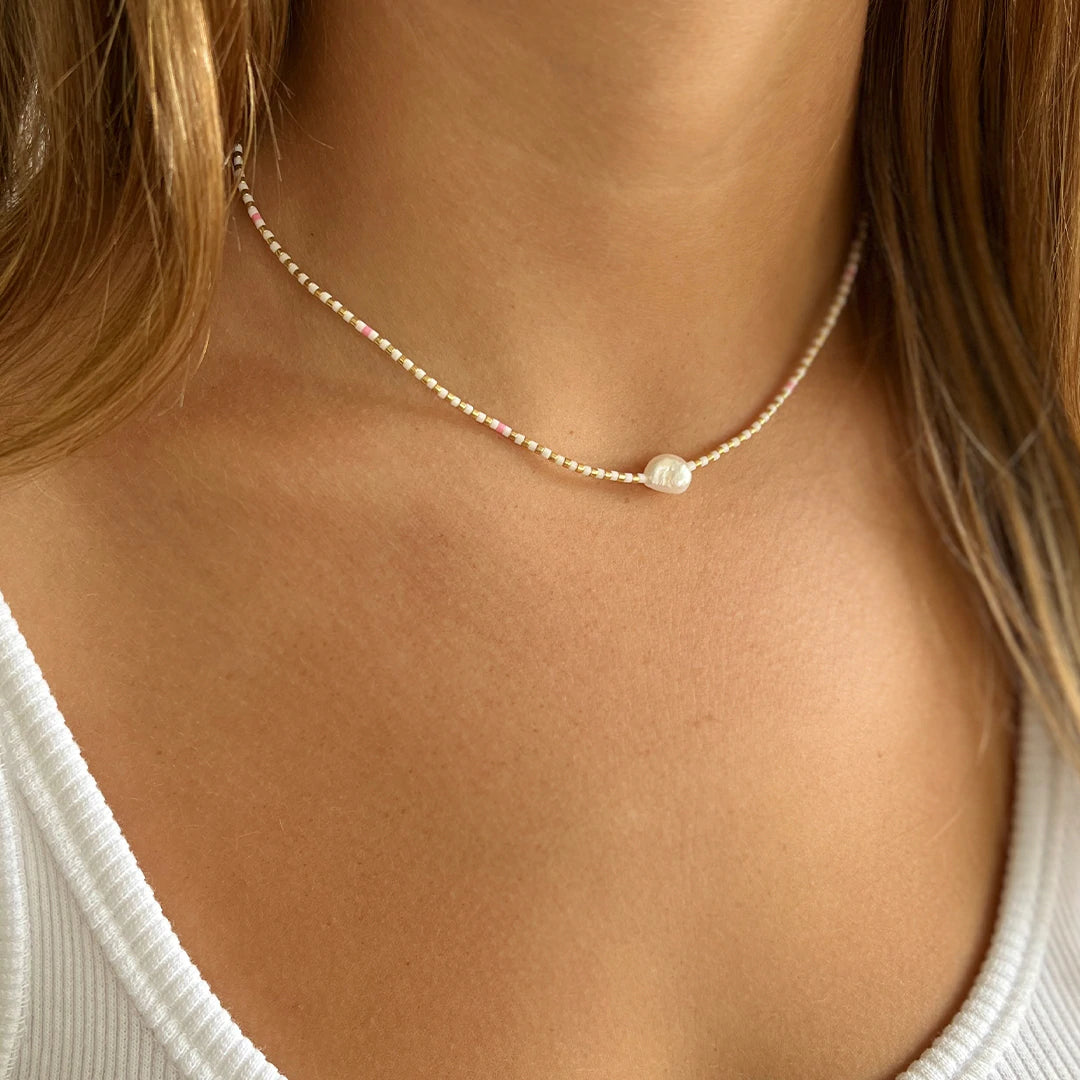 AOE Necklace CHARLOTTE White & Pink