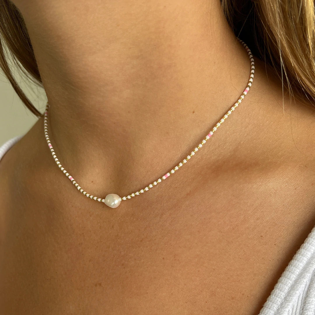 AOE Necklace CHARLOTTE White & Pink
